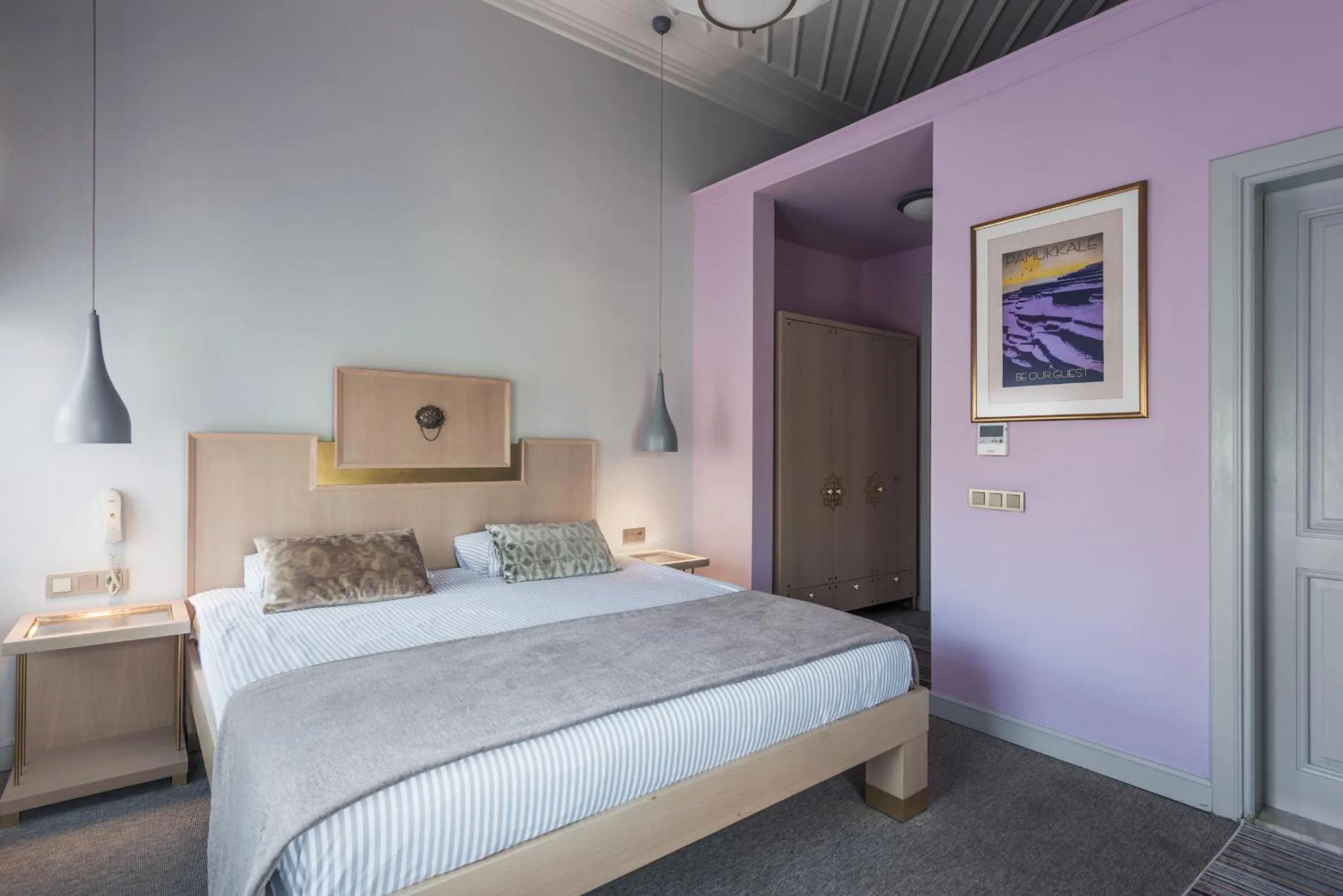 Bed in Delight Deluxe Hotel