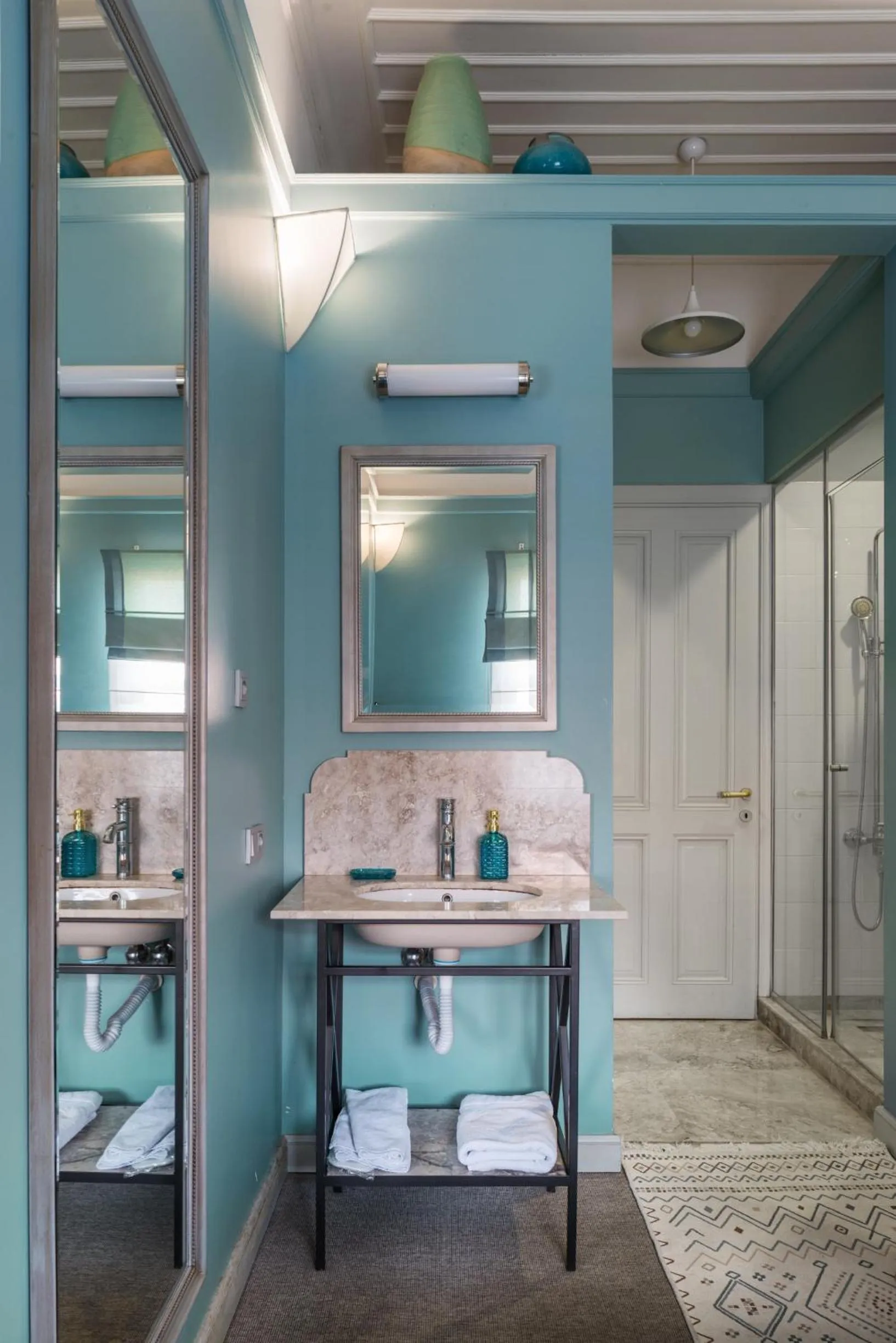 Delight Deluxe Hotel