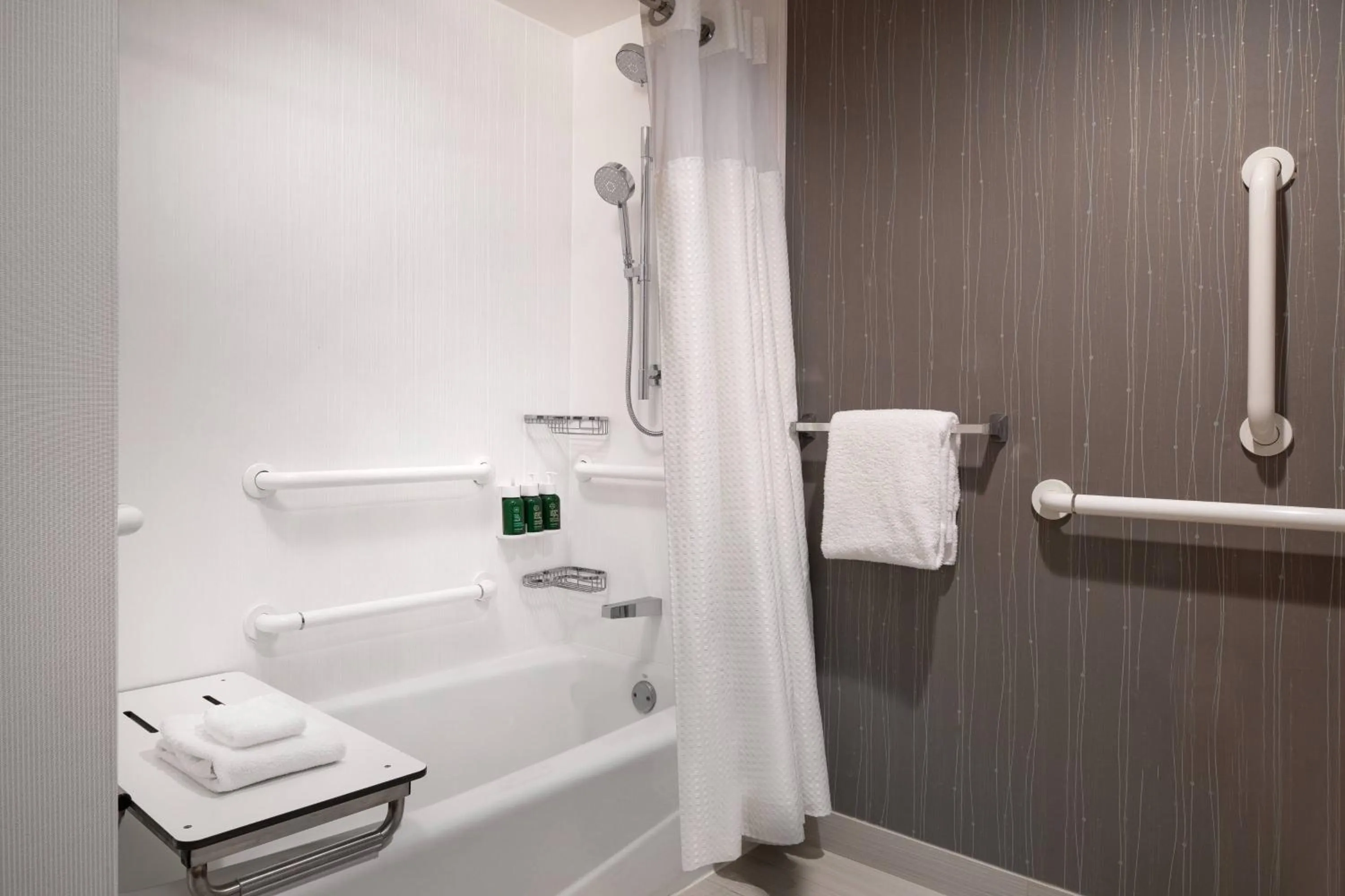 Bathroom in Courtyard San Francisco Larkspur Landing/Marin County