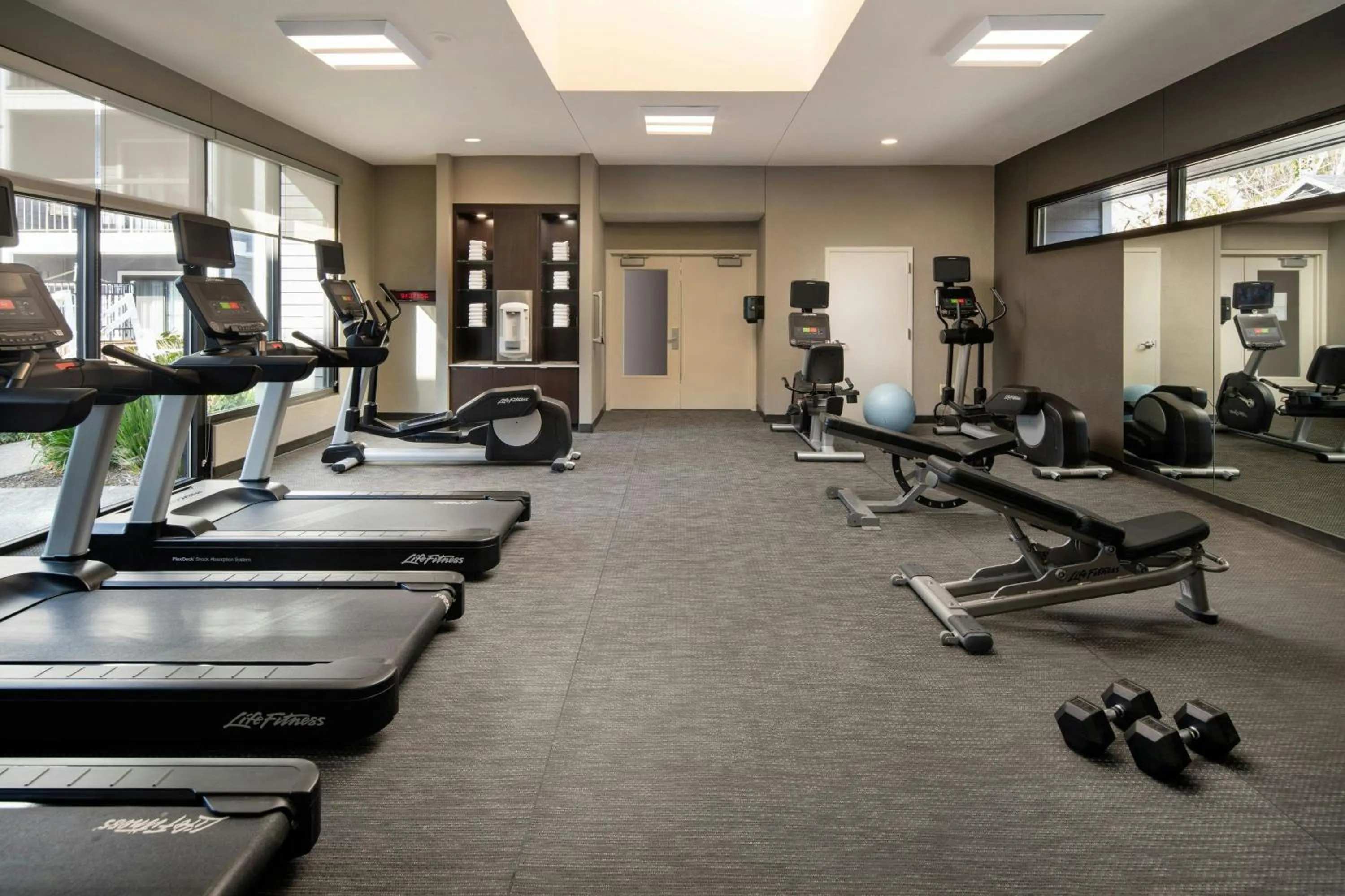 Fitness centre/facilities in Courtyard San Francisco Larkspur Landing/Marin County