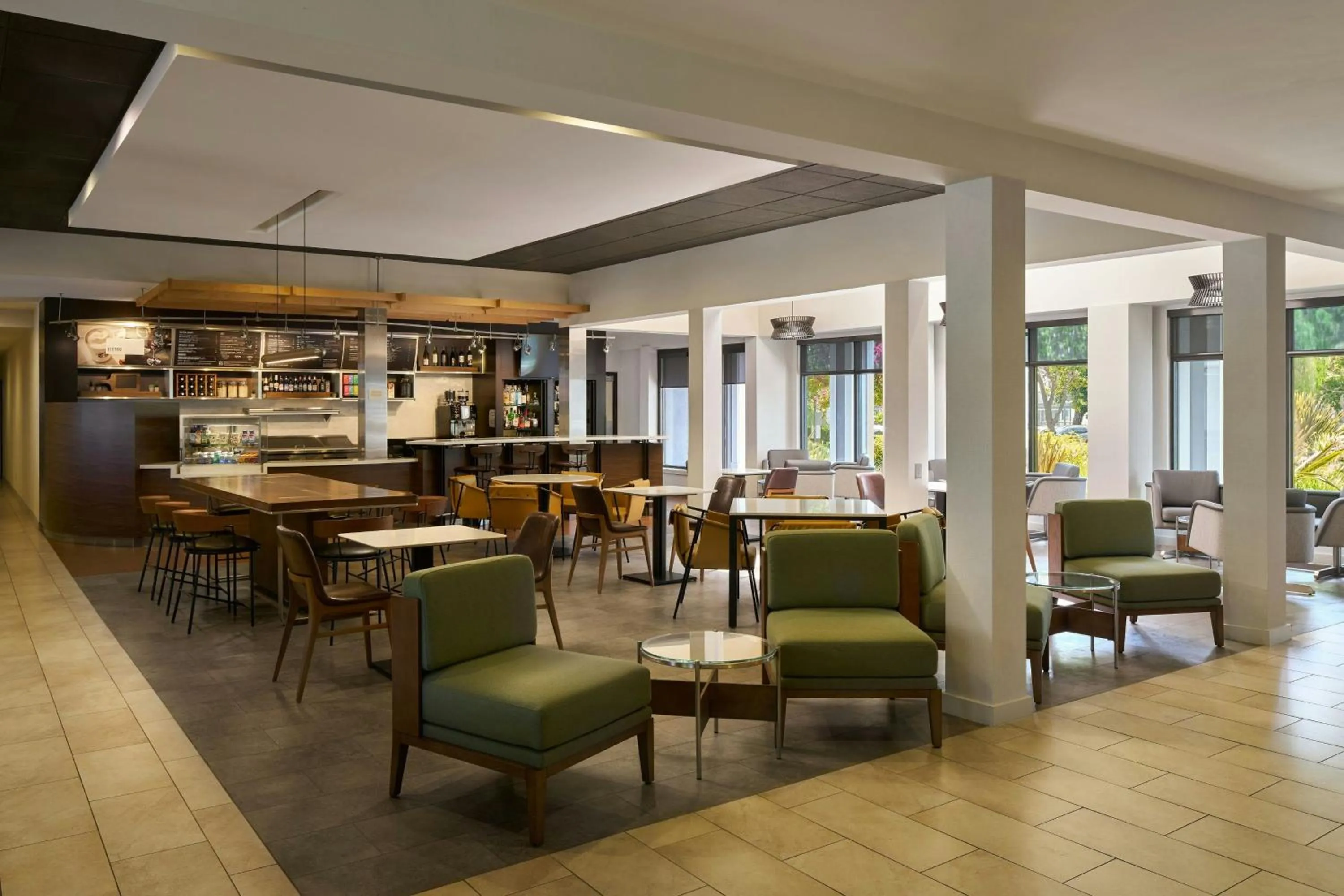 Restaurant/places to eat in Courtyard San Francisco Larkspur Landing/Marin County