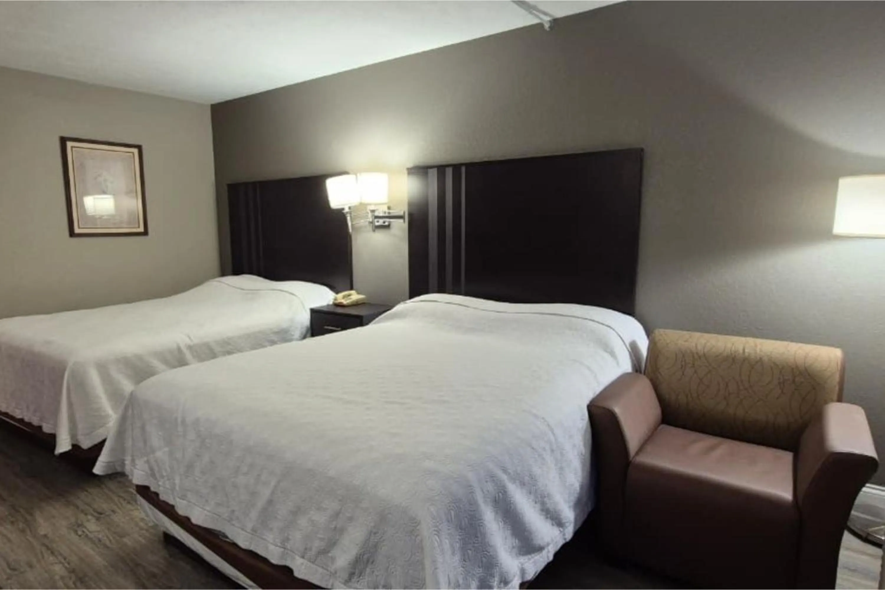 Bedroom, Bed in Economy Inn Merrillville By Townhouse I 65