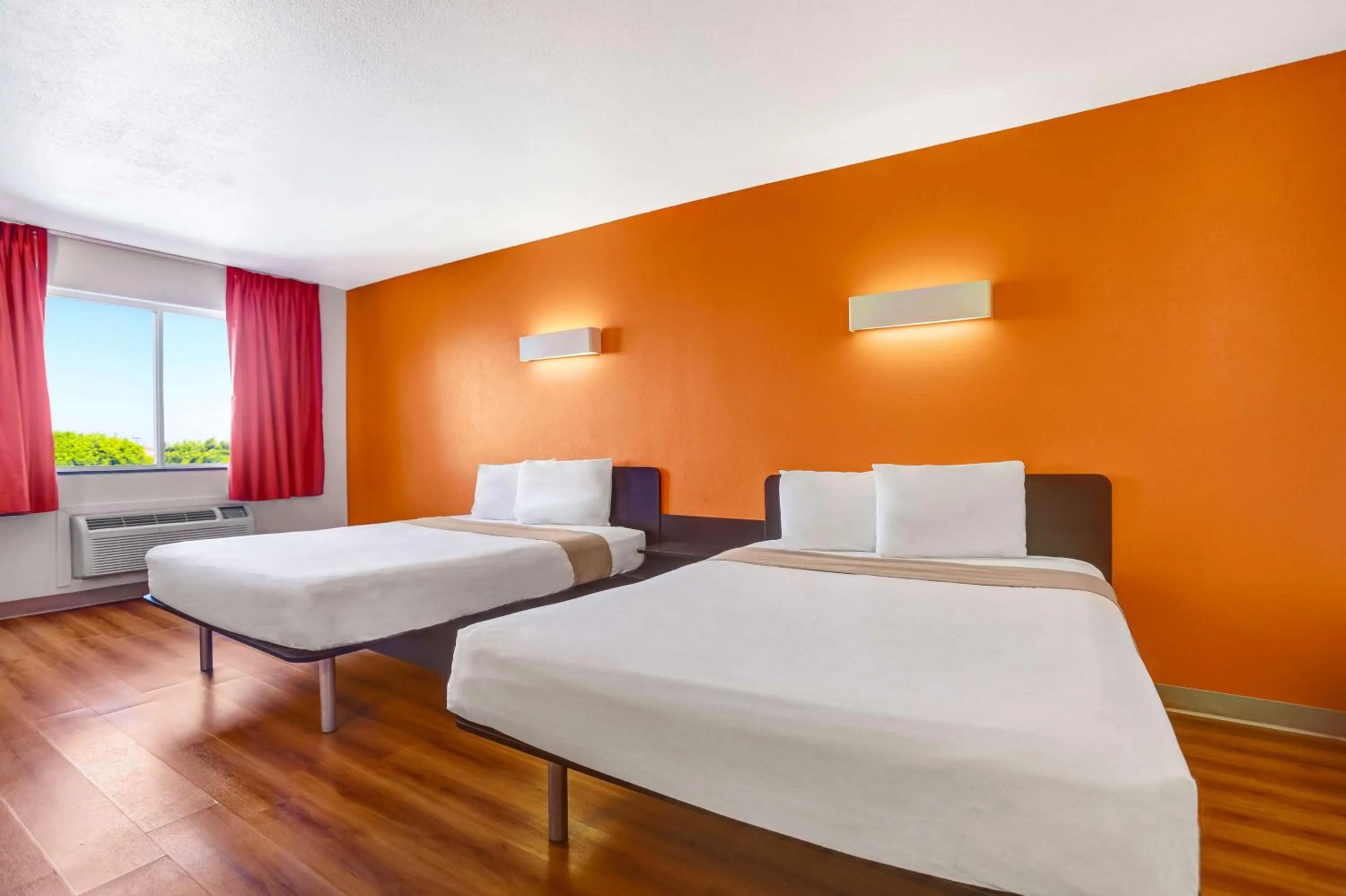 Photo of the whole room, Bed in Motel 6-Apache Junction, AZ