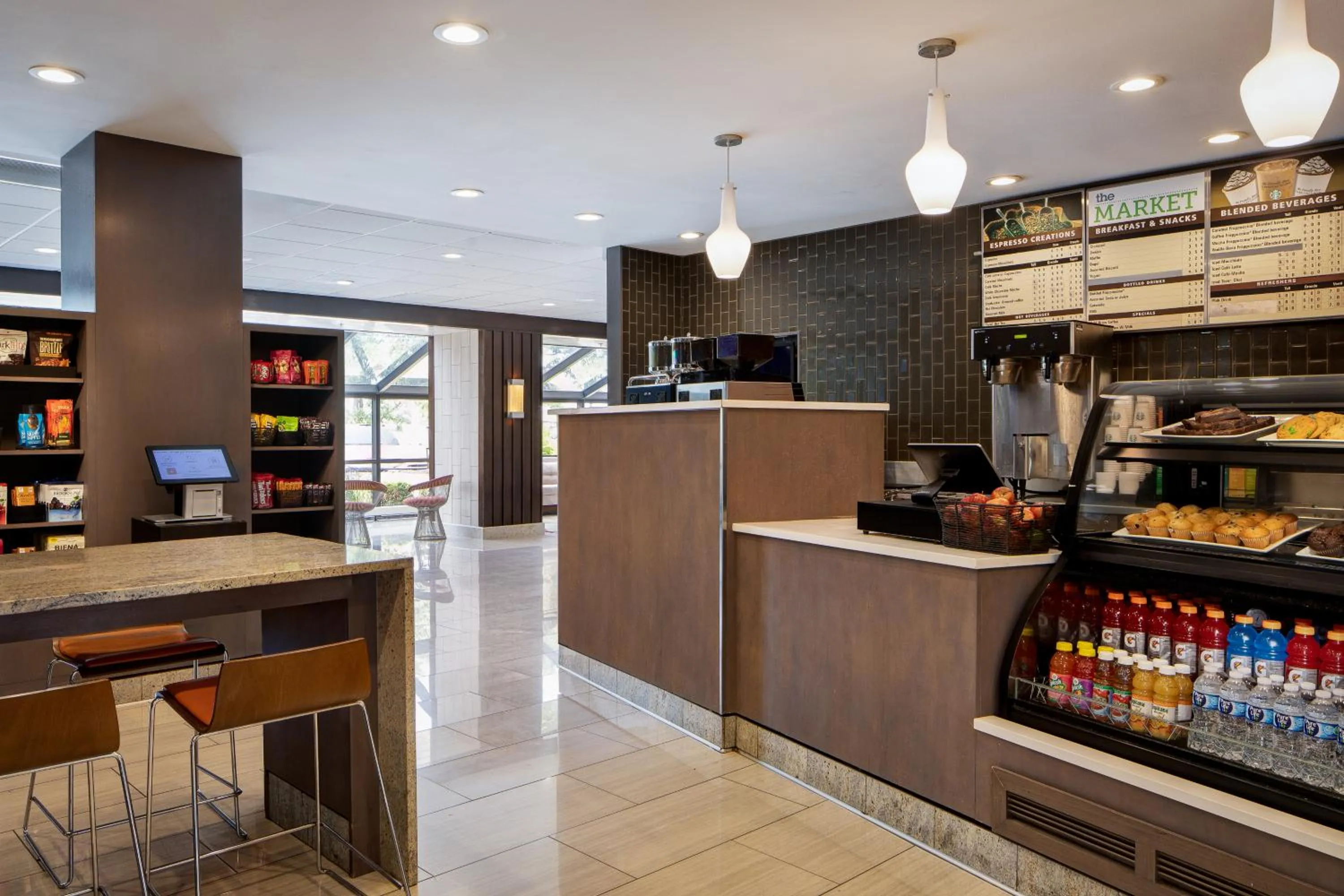 Restaurant/places to eat in Marriott St. Louis Airport