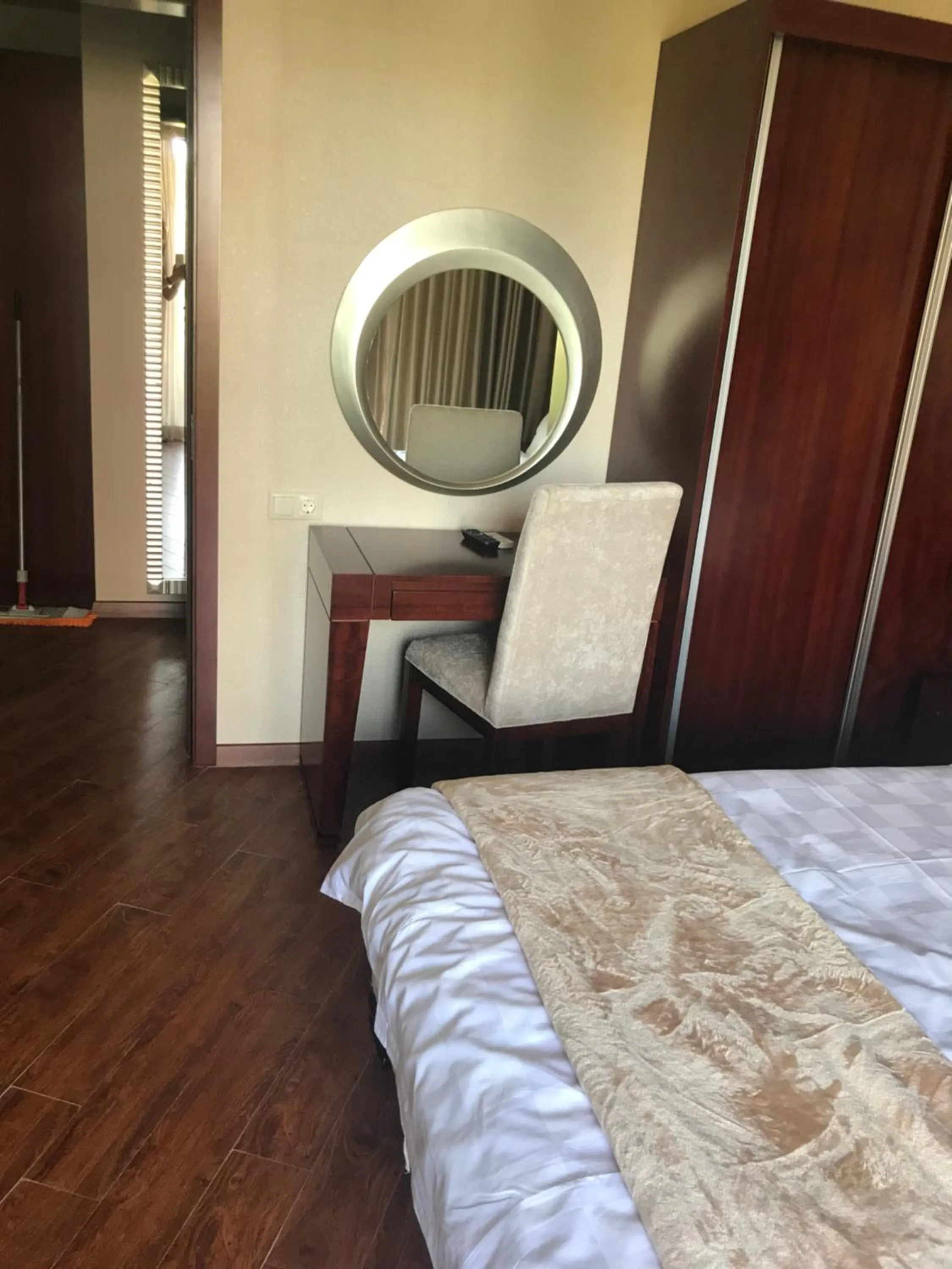 Bedroom, Bed in Ana's Apartment in Chakvi Oasis