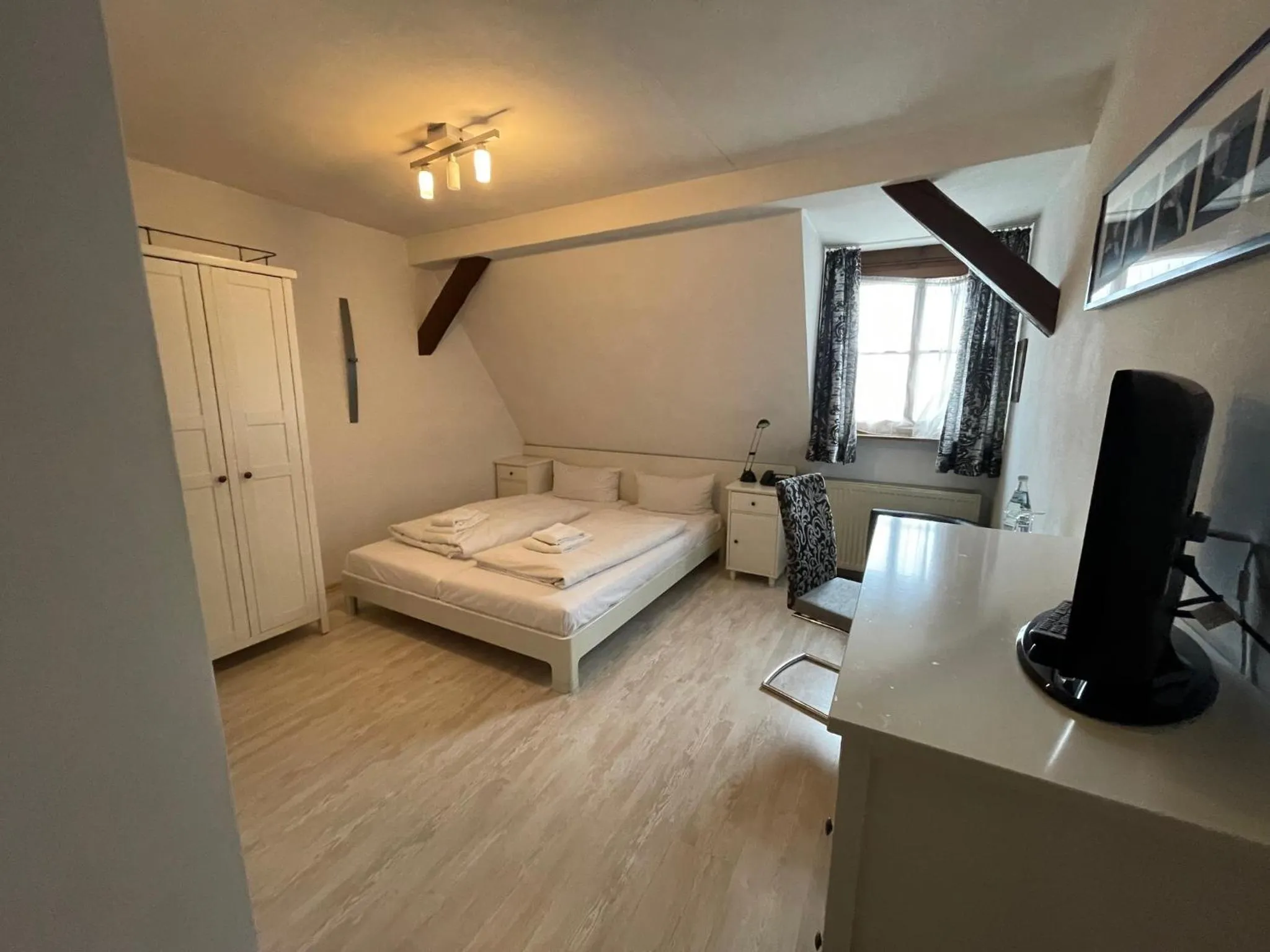 Bedroom, Bed in Landhotel Sickinger Hof