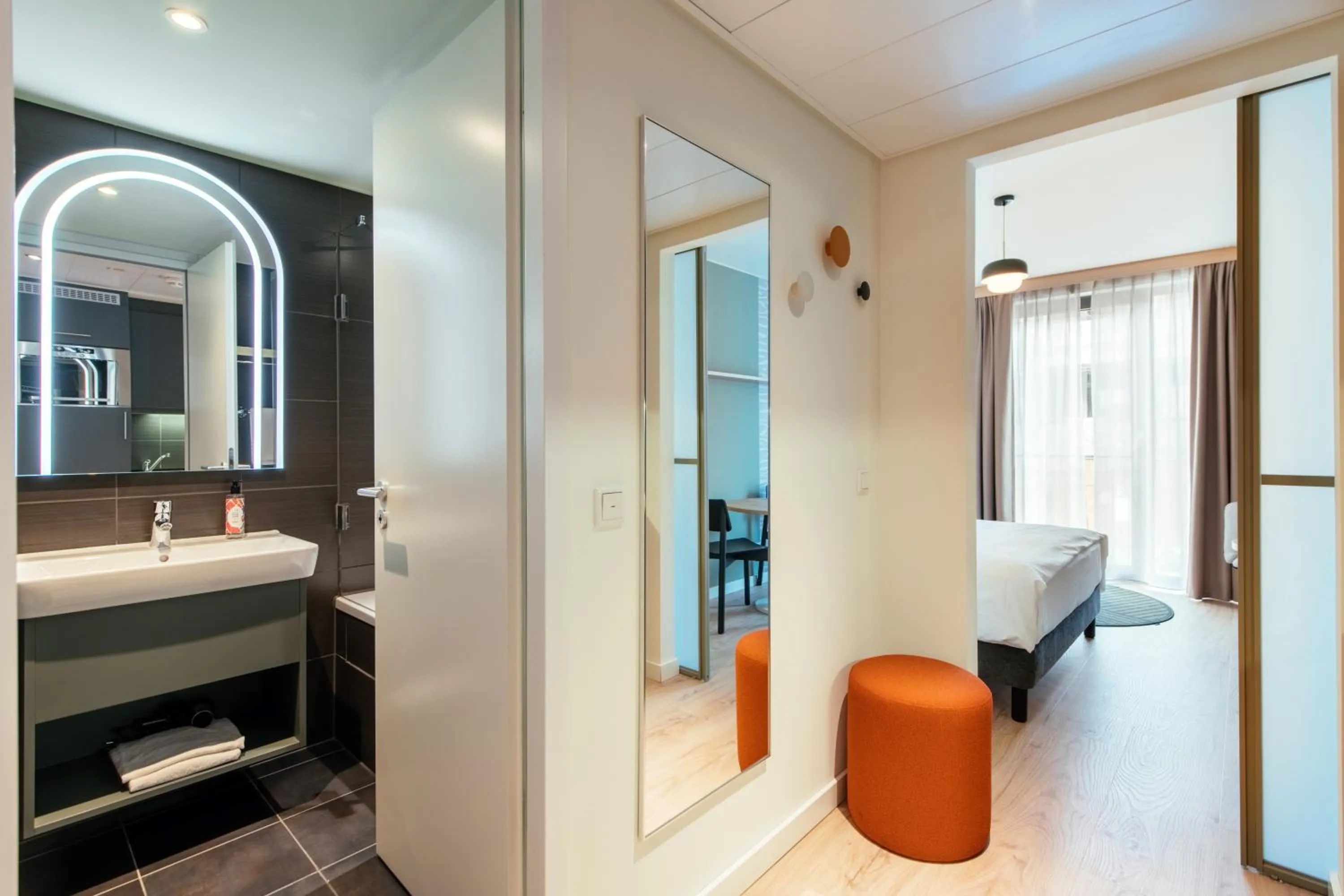 Bedroom, Bed in Aparthotel Adagio Muenchen City