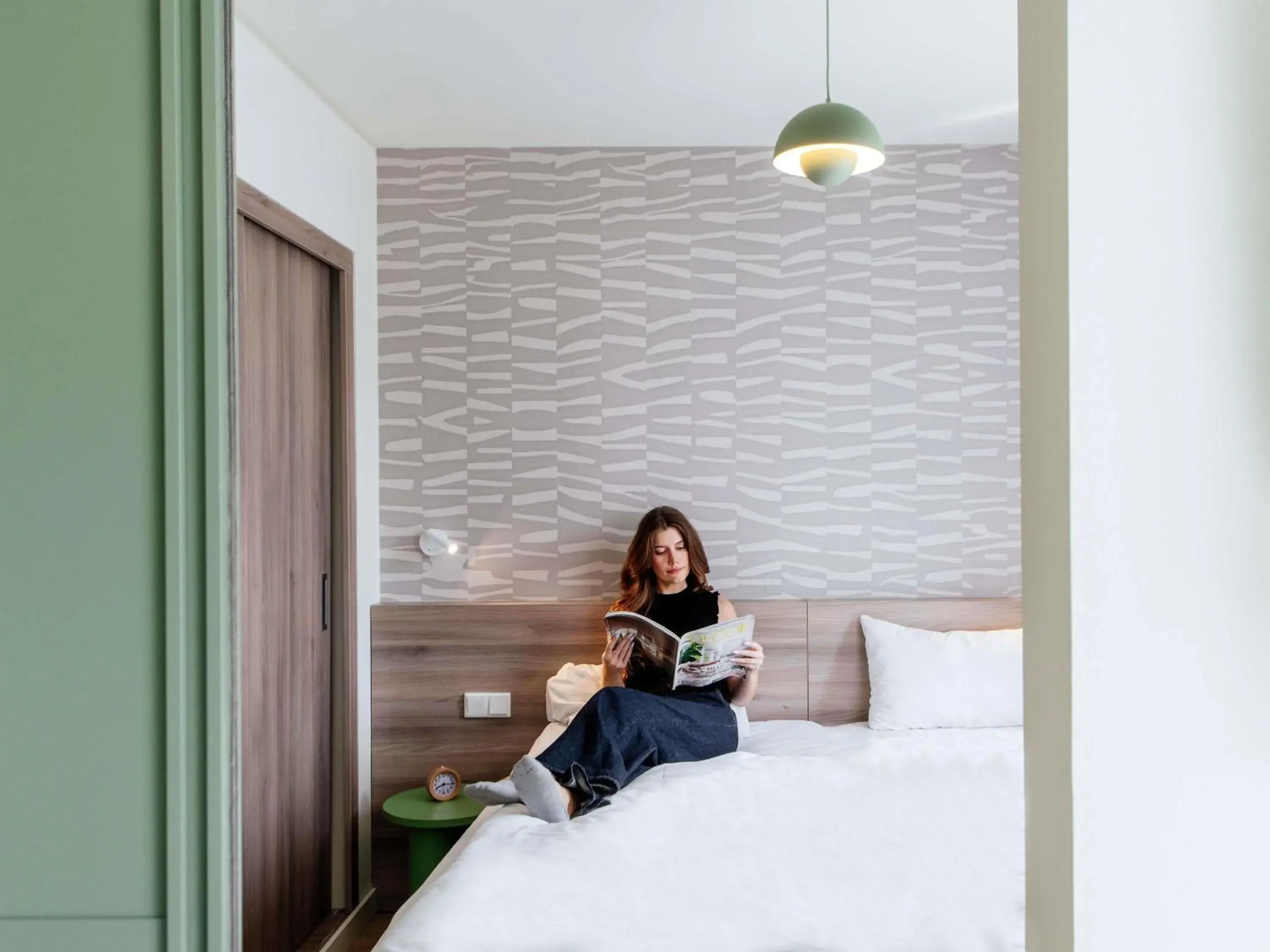 Bedroom, Bed in Aparthotel Adagio Muenchen City Bedroom, Bed in Aparthotel Adagio Muenchen City