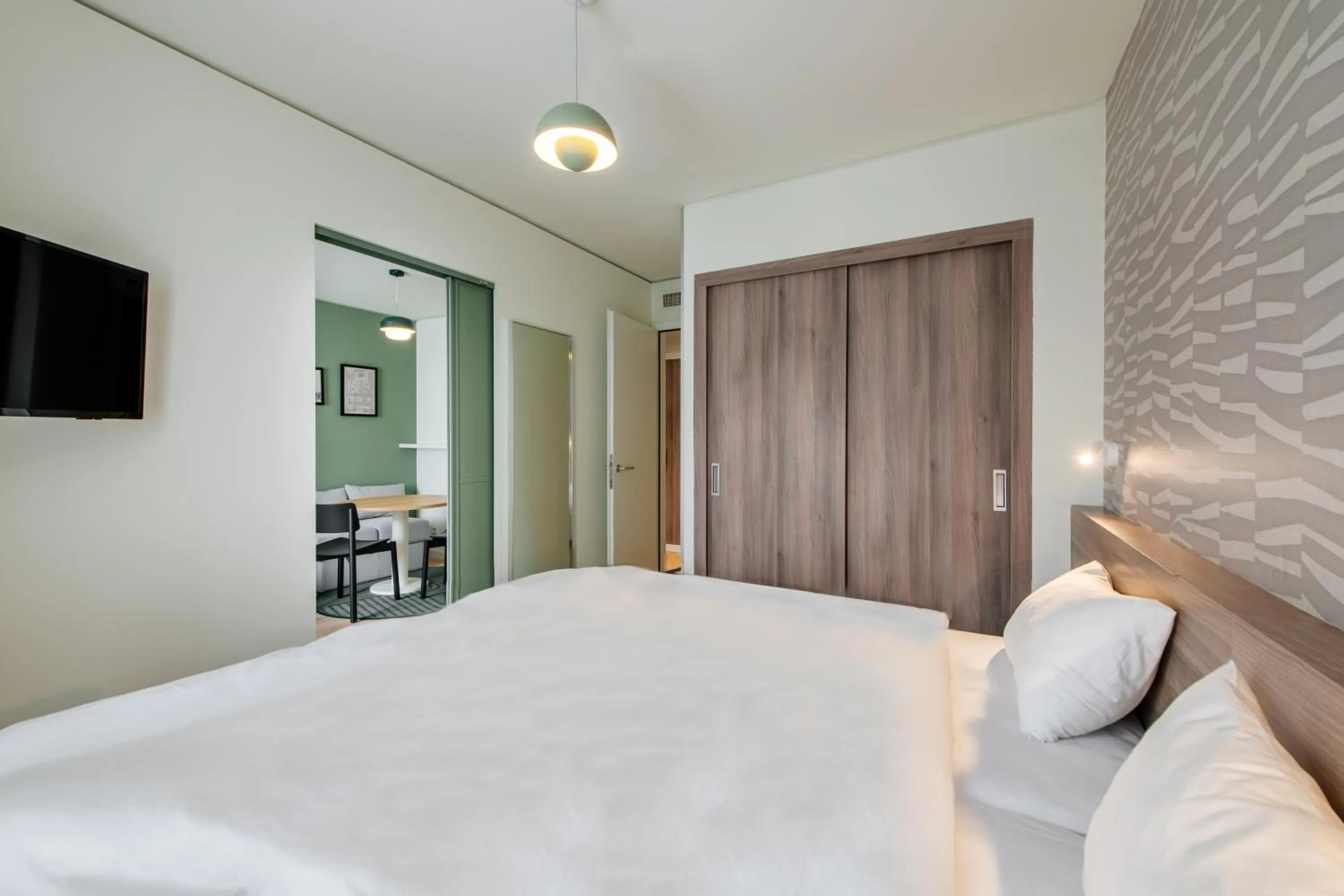 Bedroom, Bed in Aparthotel Adagio Muenchen City