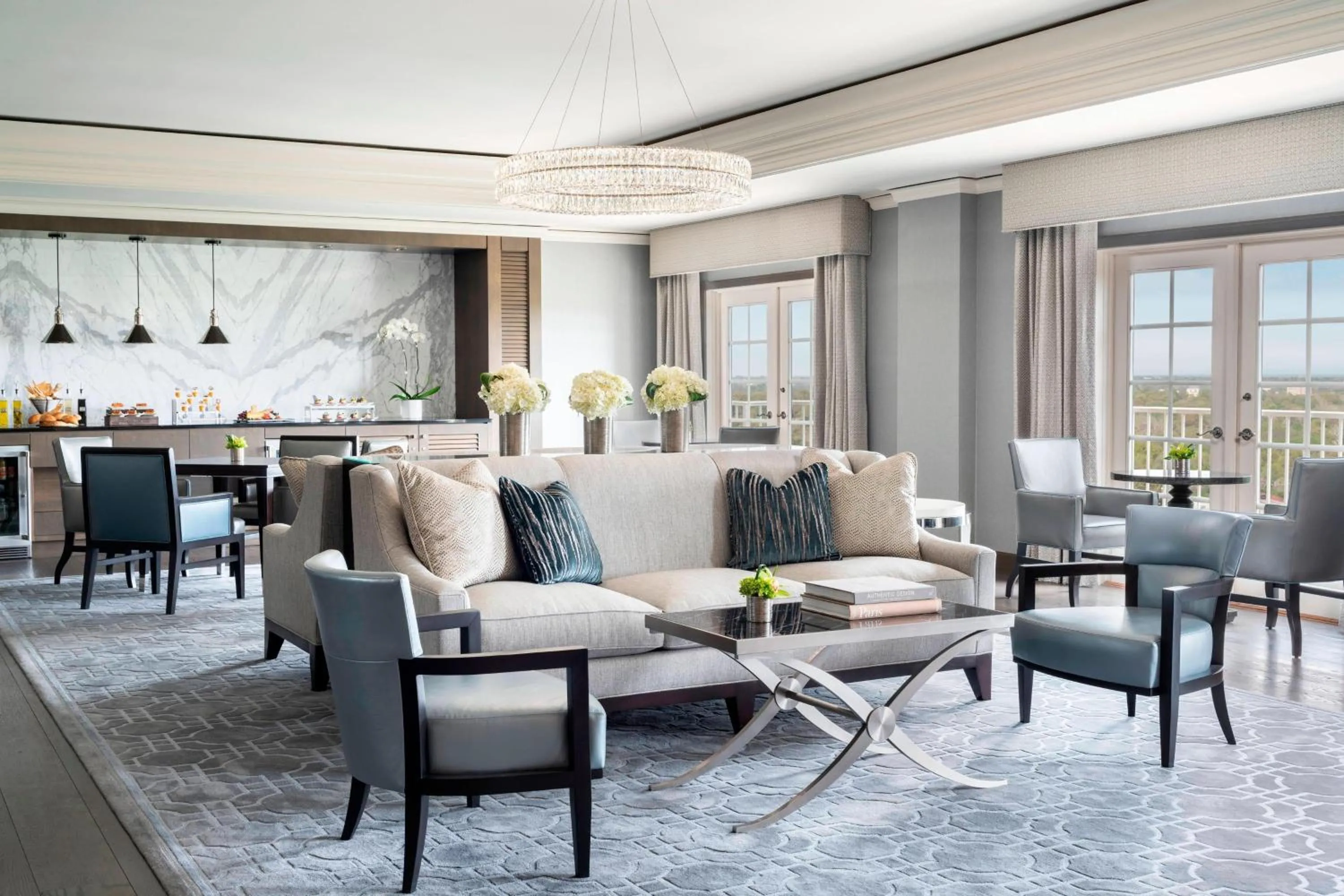 Lounge or bar in The Ritz-Carlton, St. Louis