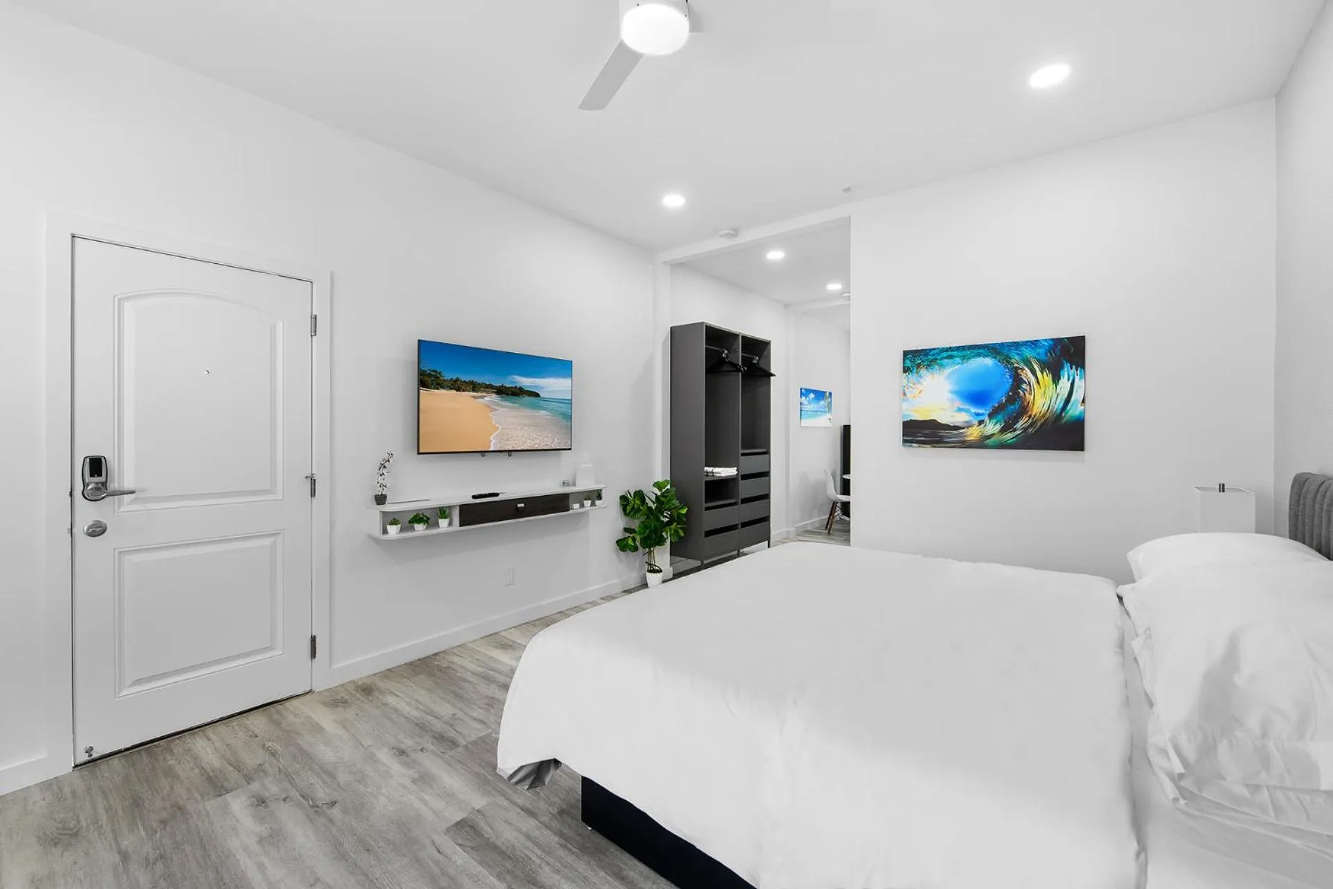 Bed in The Hotel Deauville