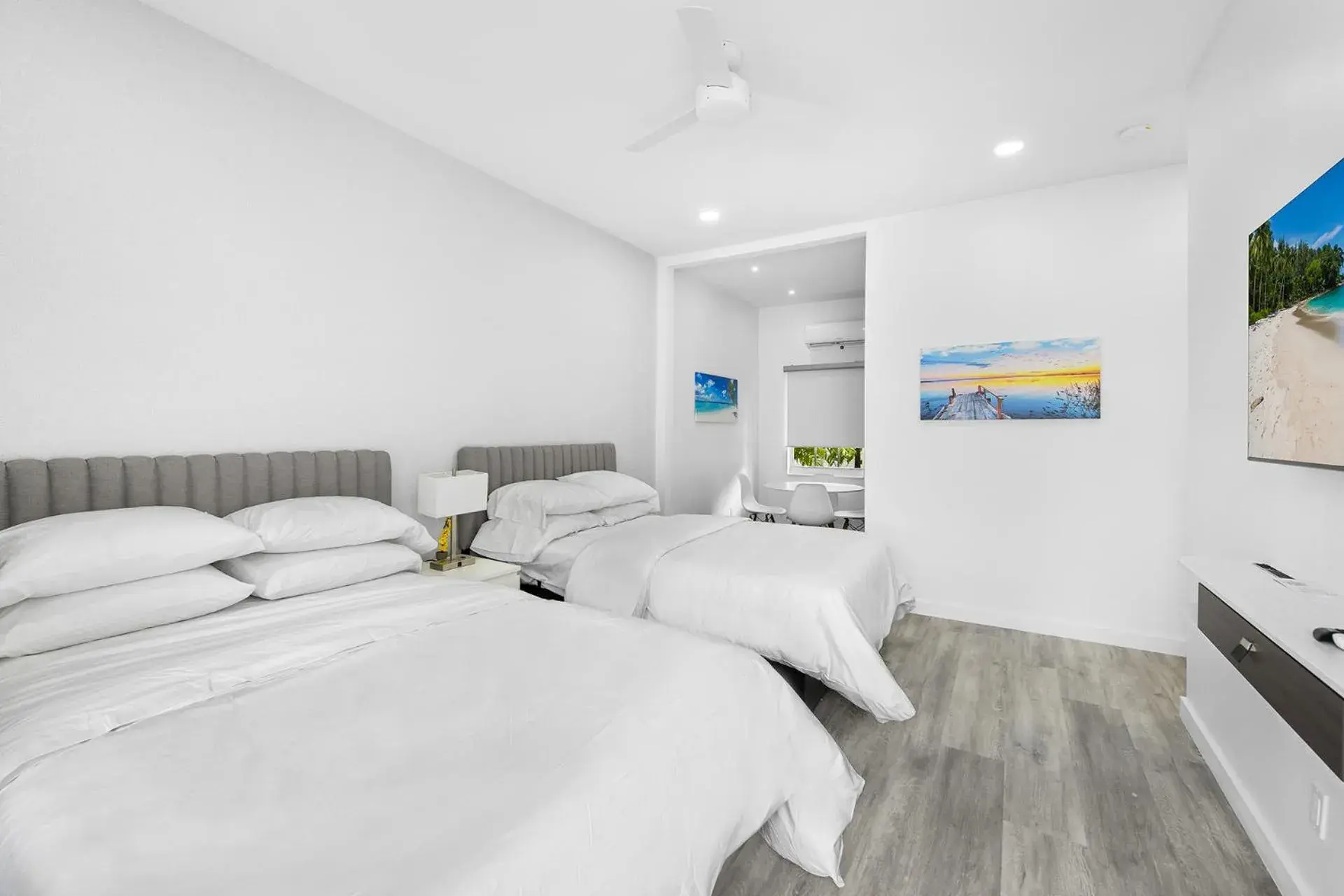 Studio with Two Double Beds in The Hotel Deauville Studio with Two Double Beds in The Hotel Deauville