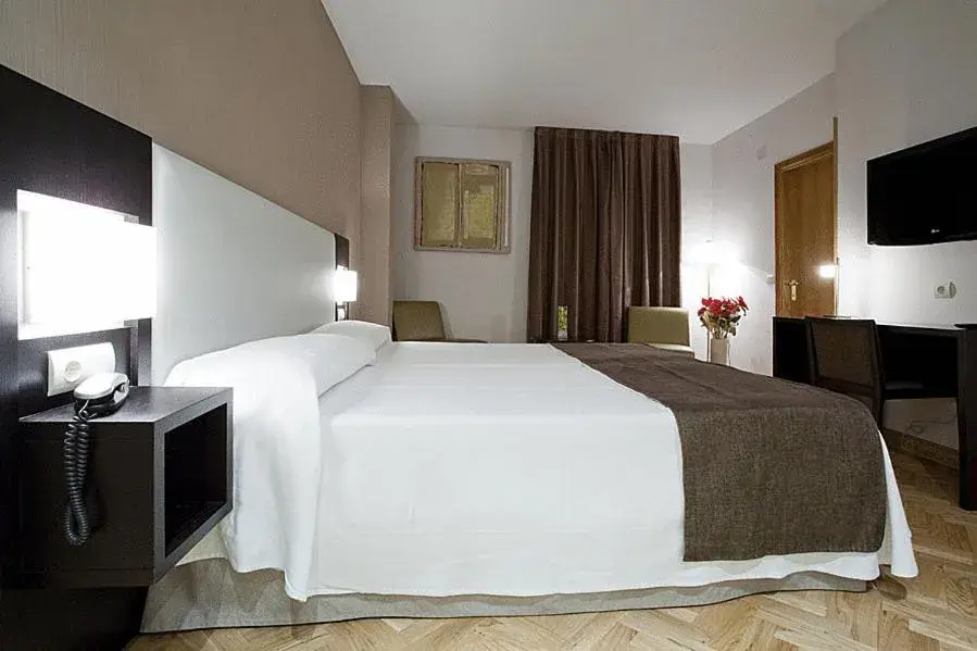 Photo of the whole room, Bed in Hostal Carlos III Photo of the whole room, Bed in Hostal Carlos III