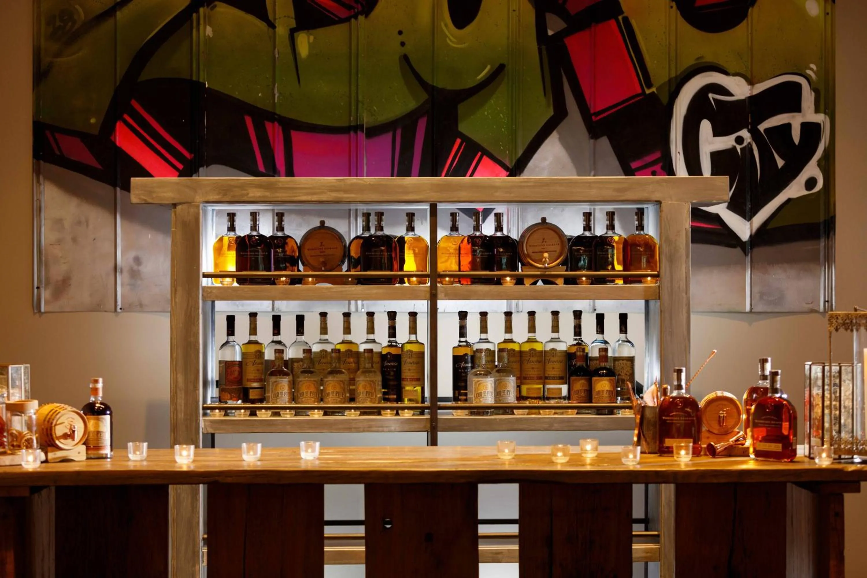 Lounge or bar in Renaissance Tampa International Plaza Hotel