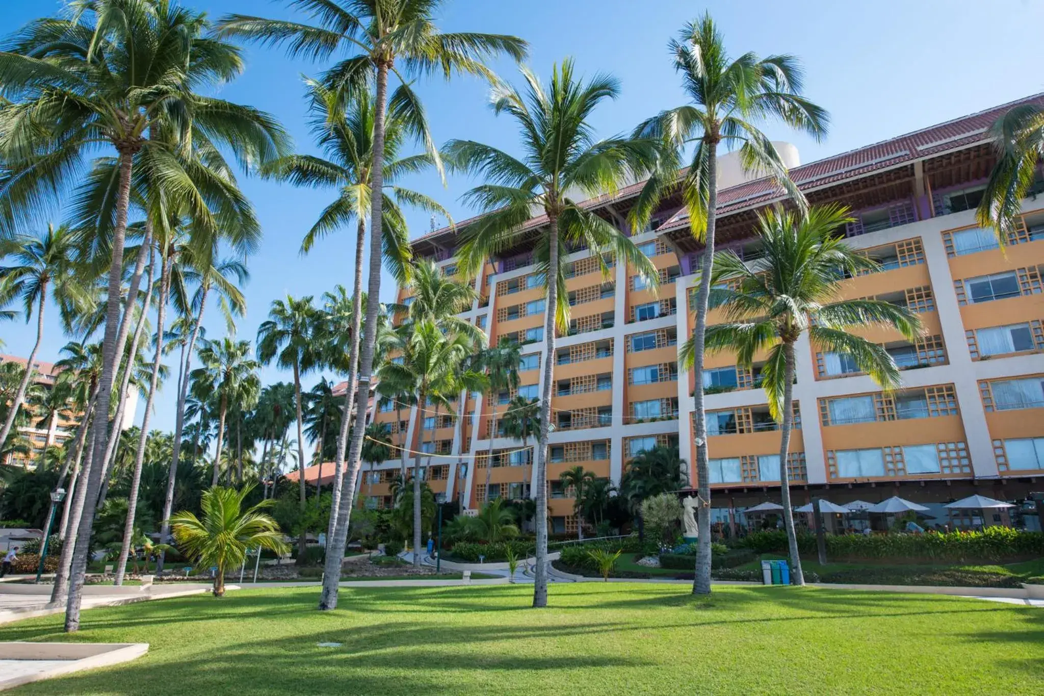 Property building in Club Regina Puerto Vallarta Property building in Club Regina Puerto Vallarta