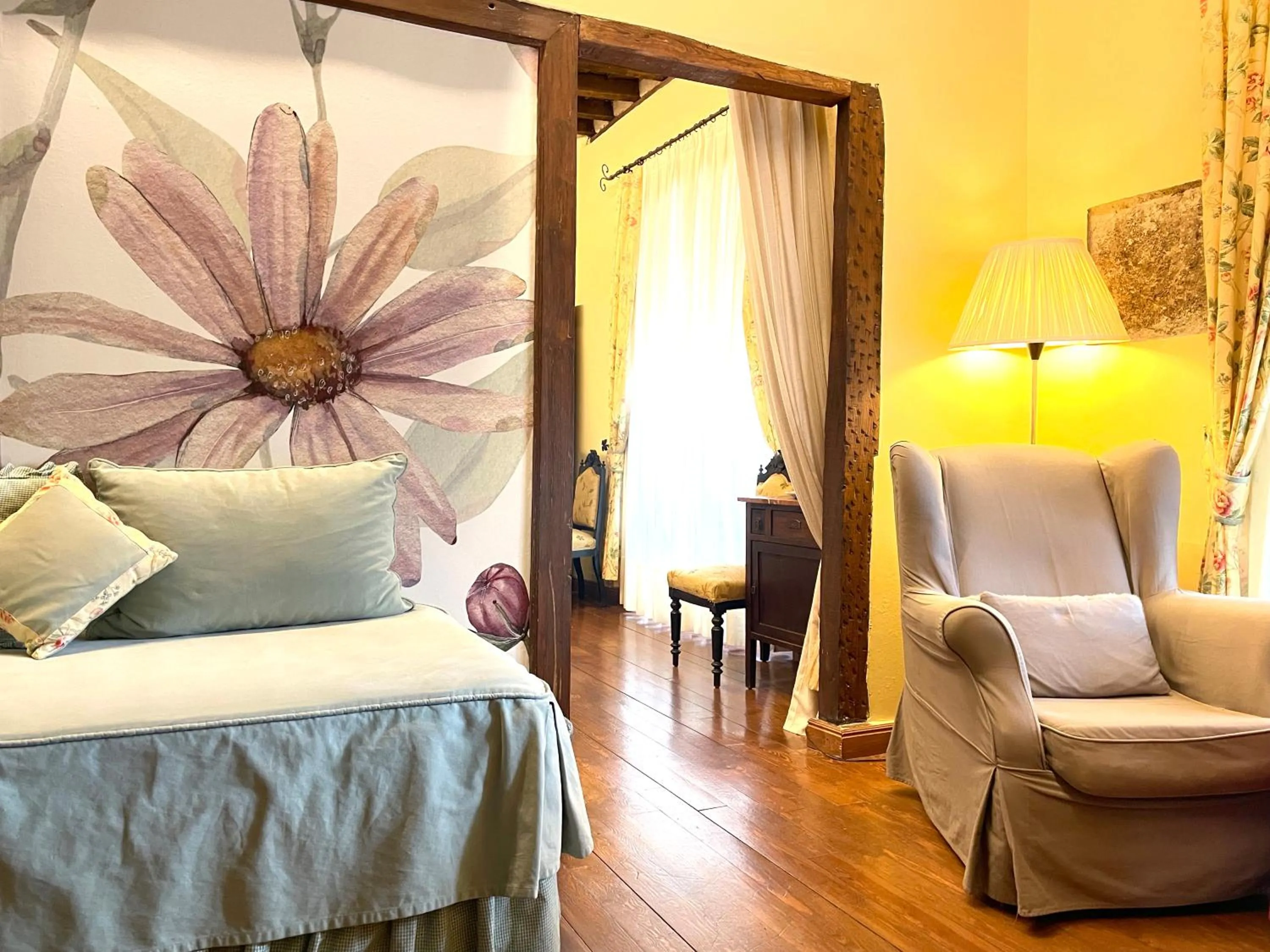 Photo of the whole room, Bed in El Jardín del Convento, Casa Rural