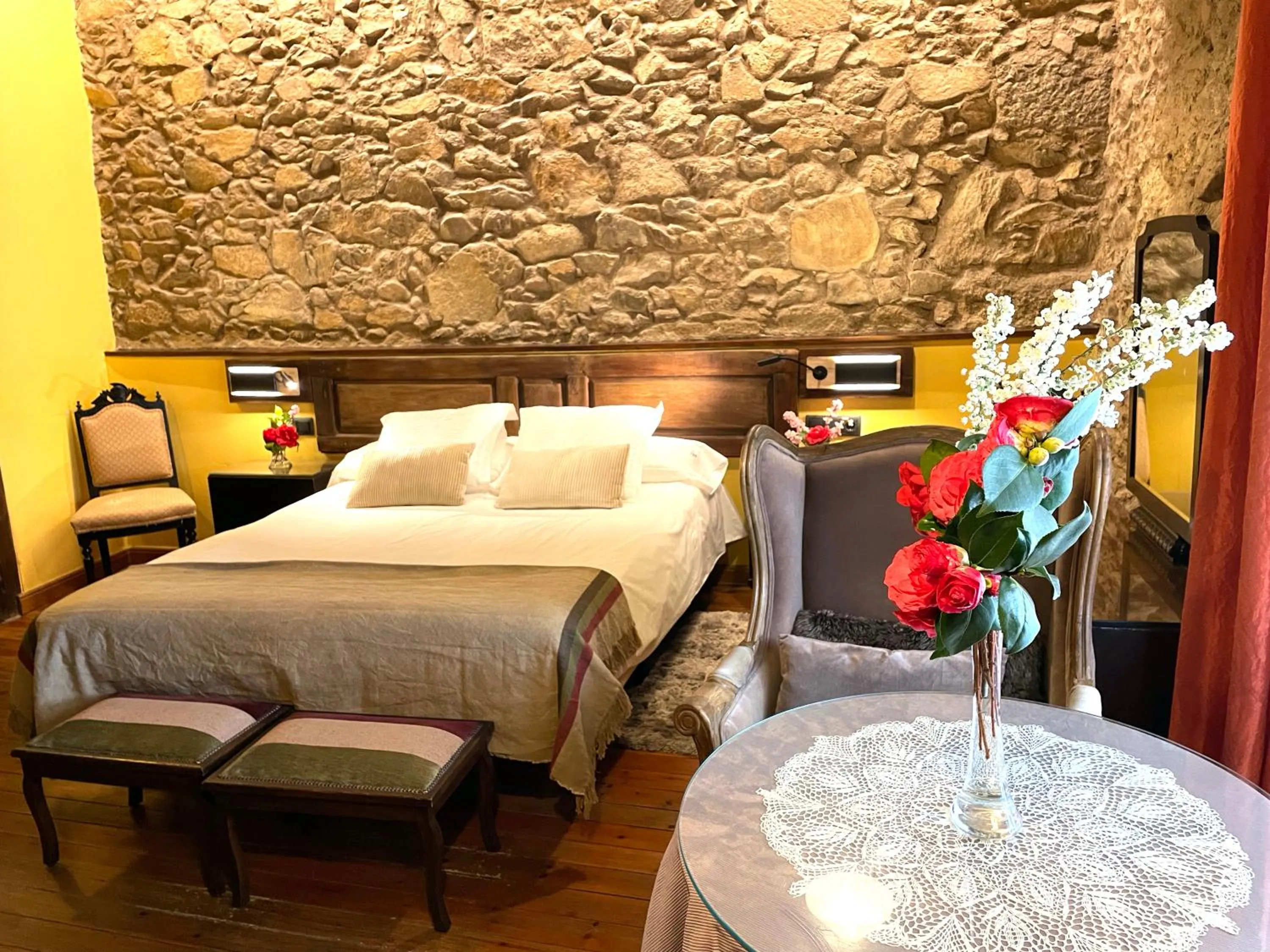 Bedroom, Bed in El Jardín del Convento, Casa Rural