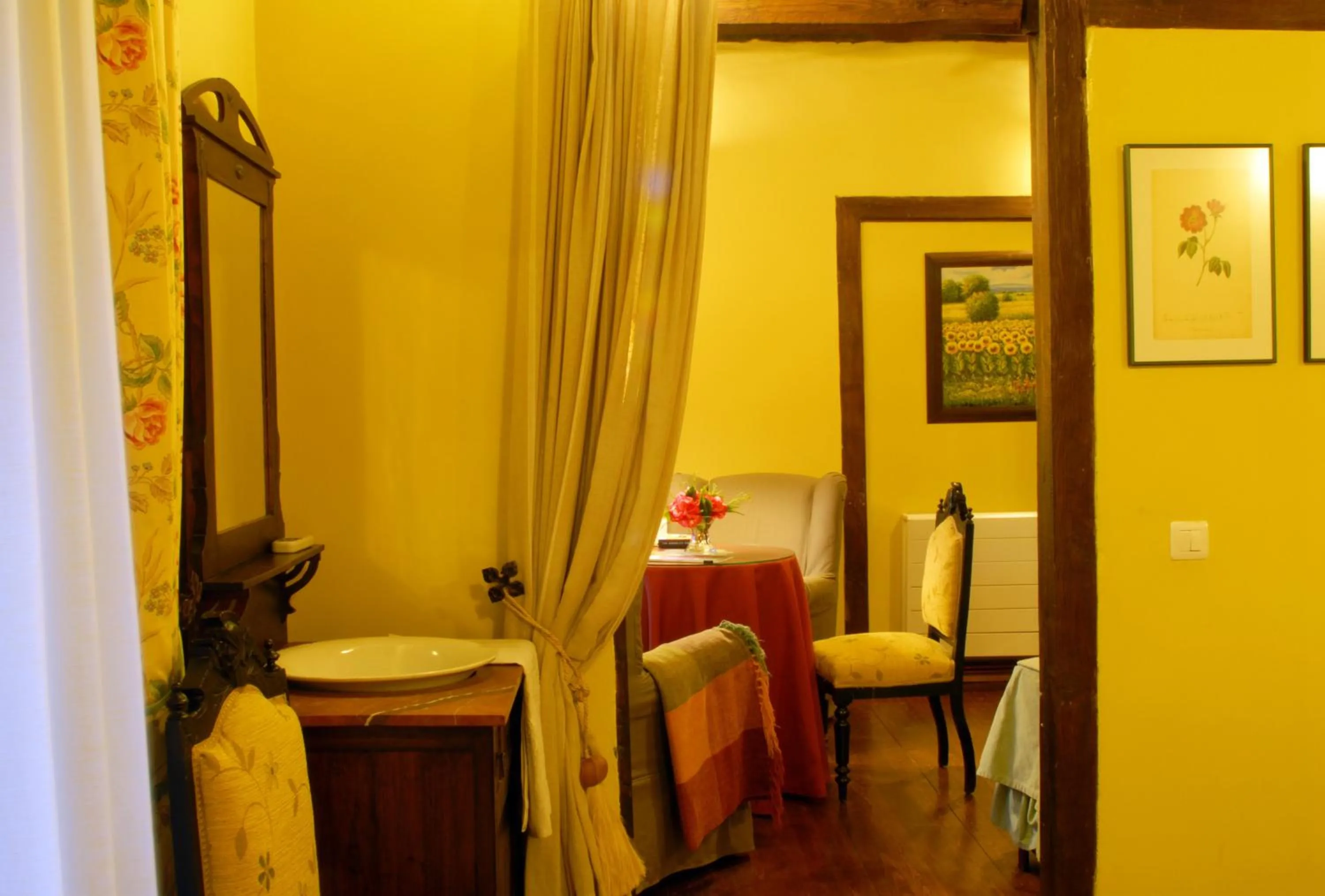 Living room, Bed in El Jardín del Convento, Casa Rural