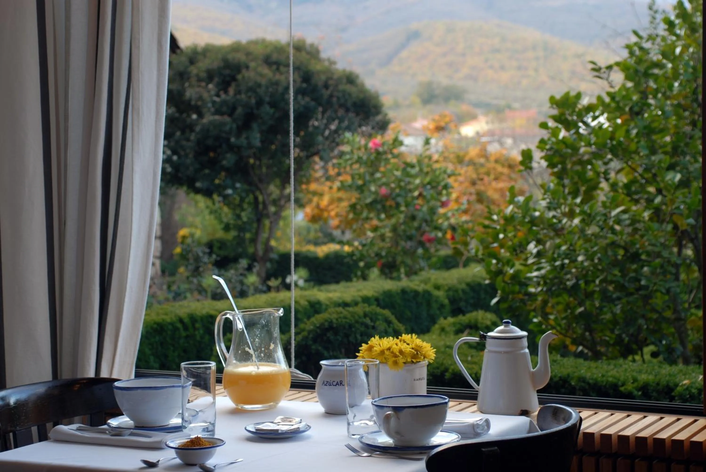 Food and drinks in El Jardín del Convento, Casa Rural