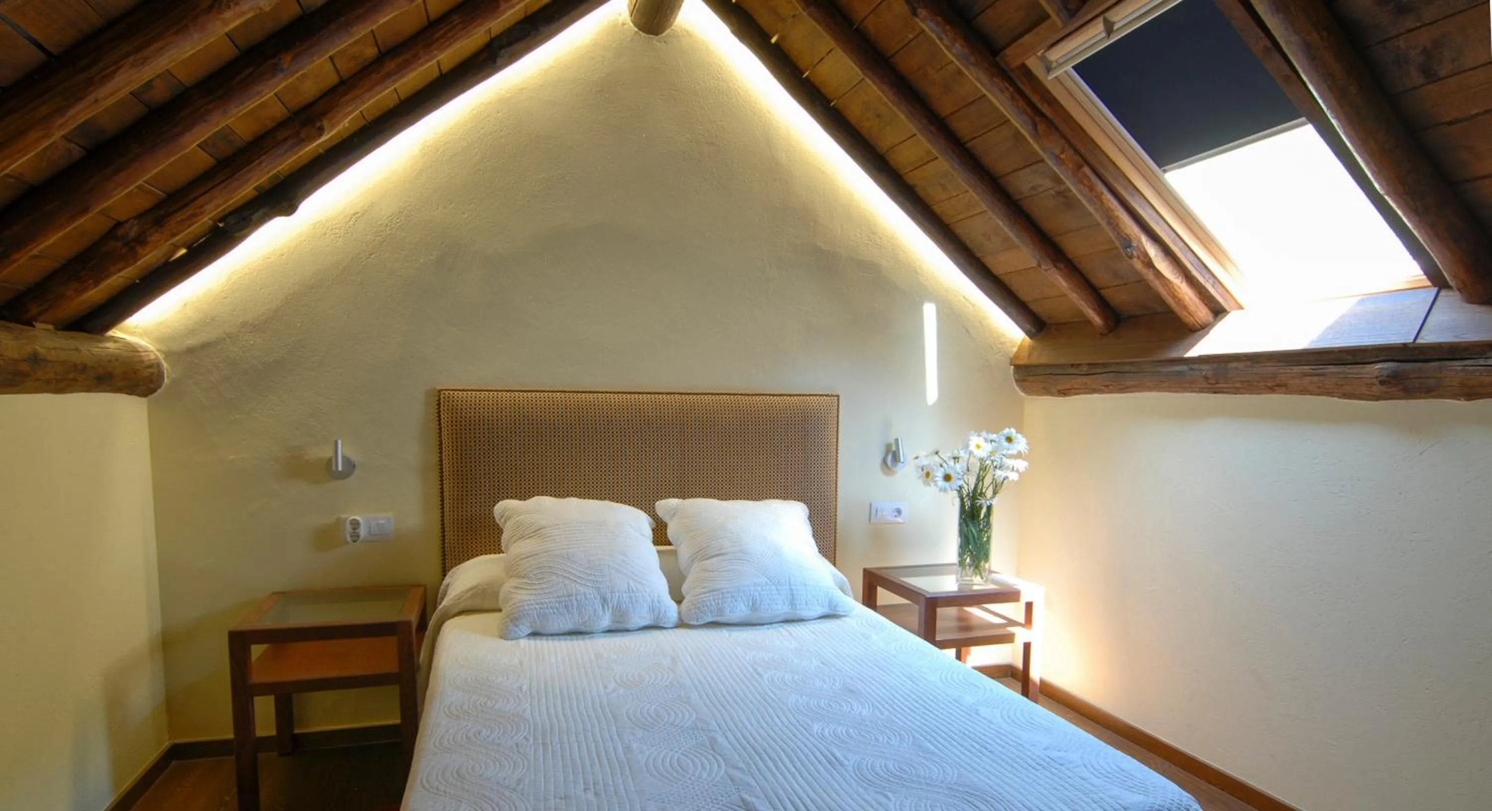 Bedroom, Bed in El Jardín del Convento, Casa Rural