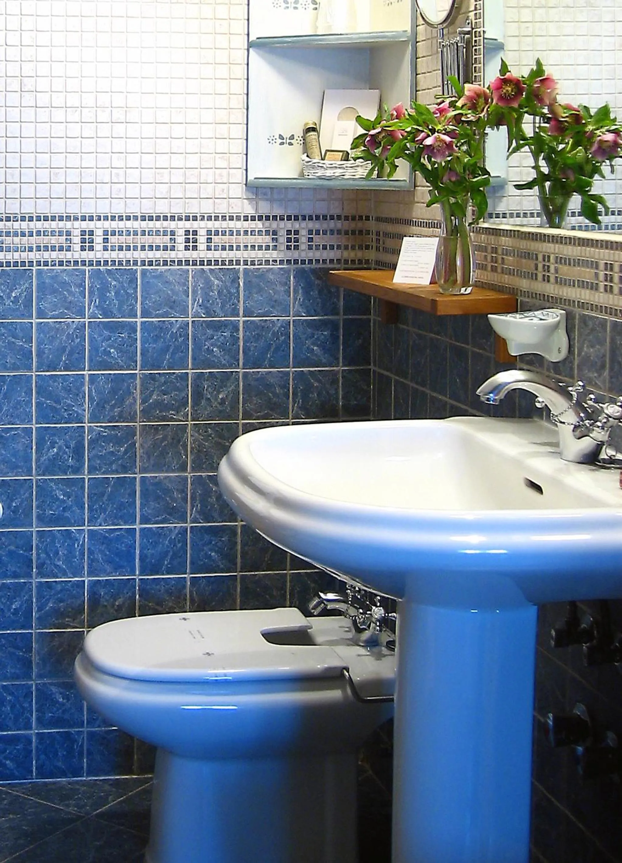 Bathroom in El Jardín del Convento, Casa Rural