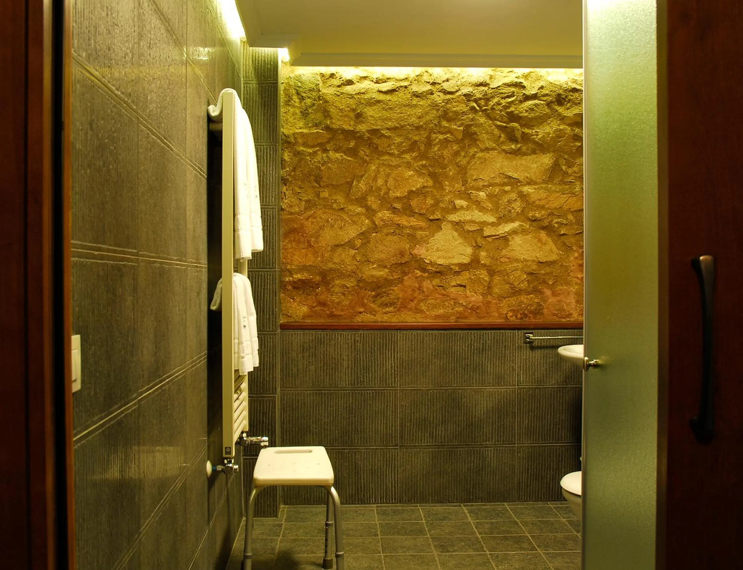 Bathroom in El Jardín del Convento, Casa Rural