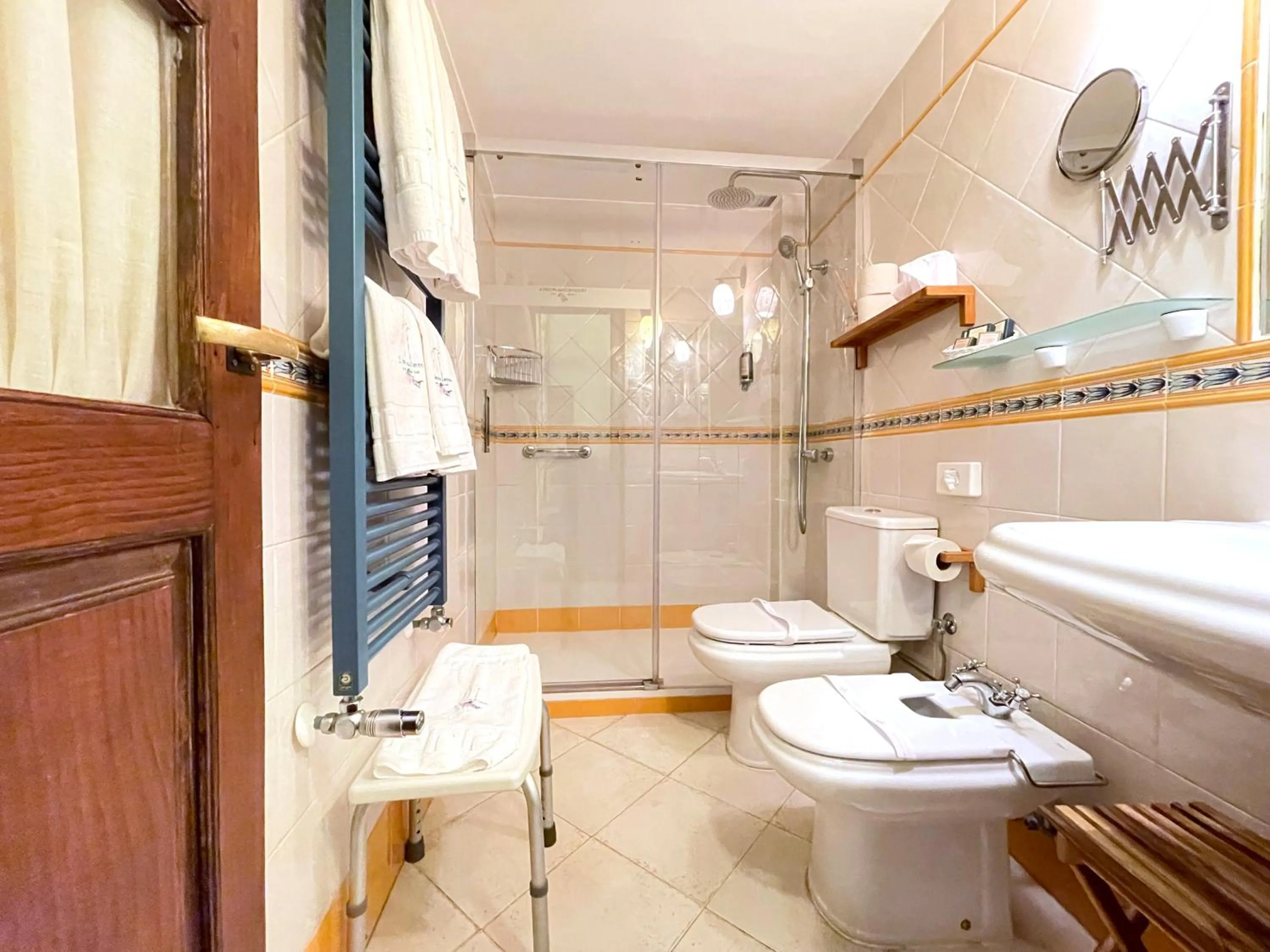 Bathroom in El Jardín del Convento, Casa Rural