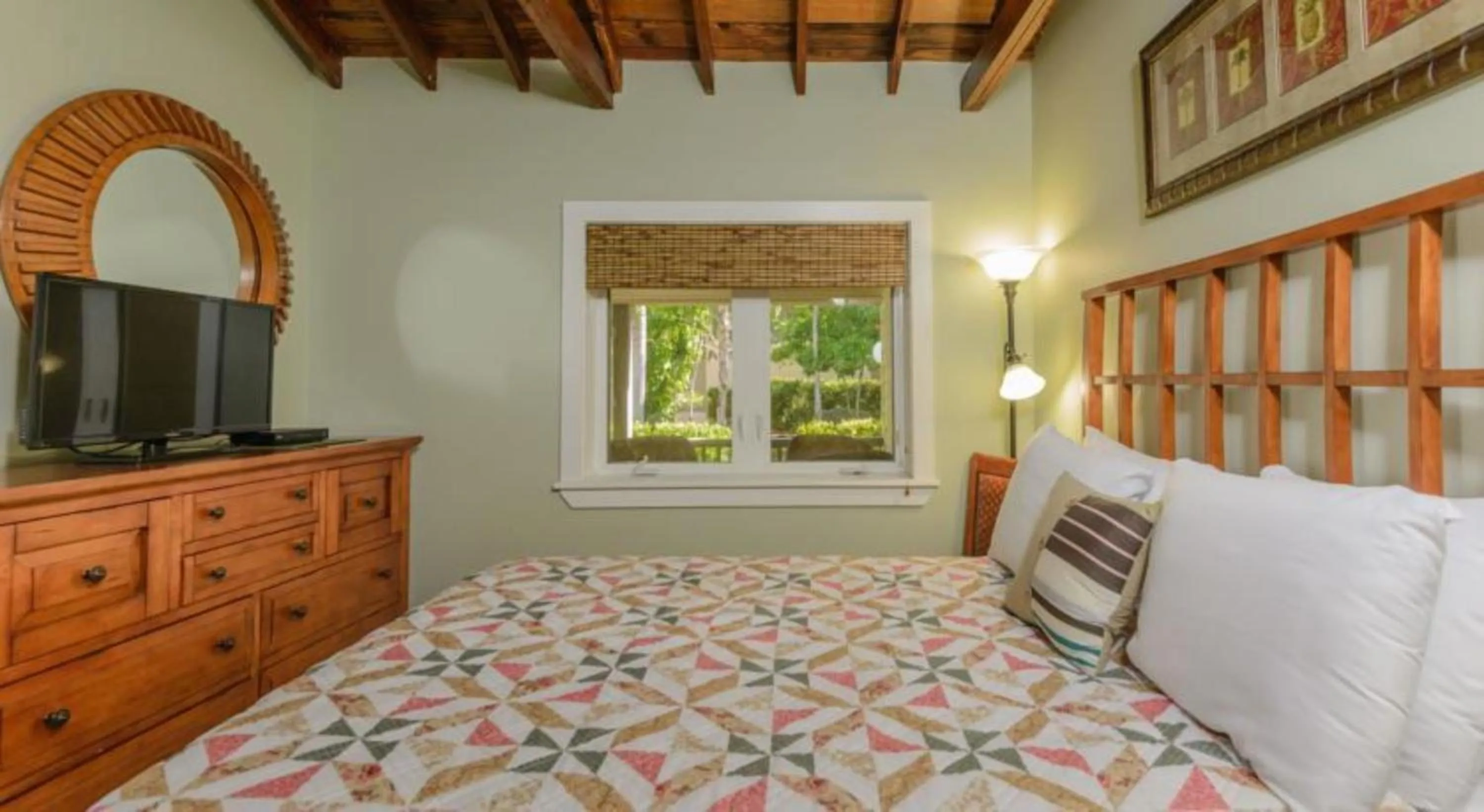 Bedroom, Bed in Coconut Mallory Resort and Marina