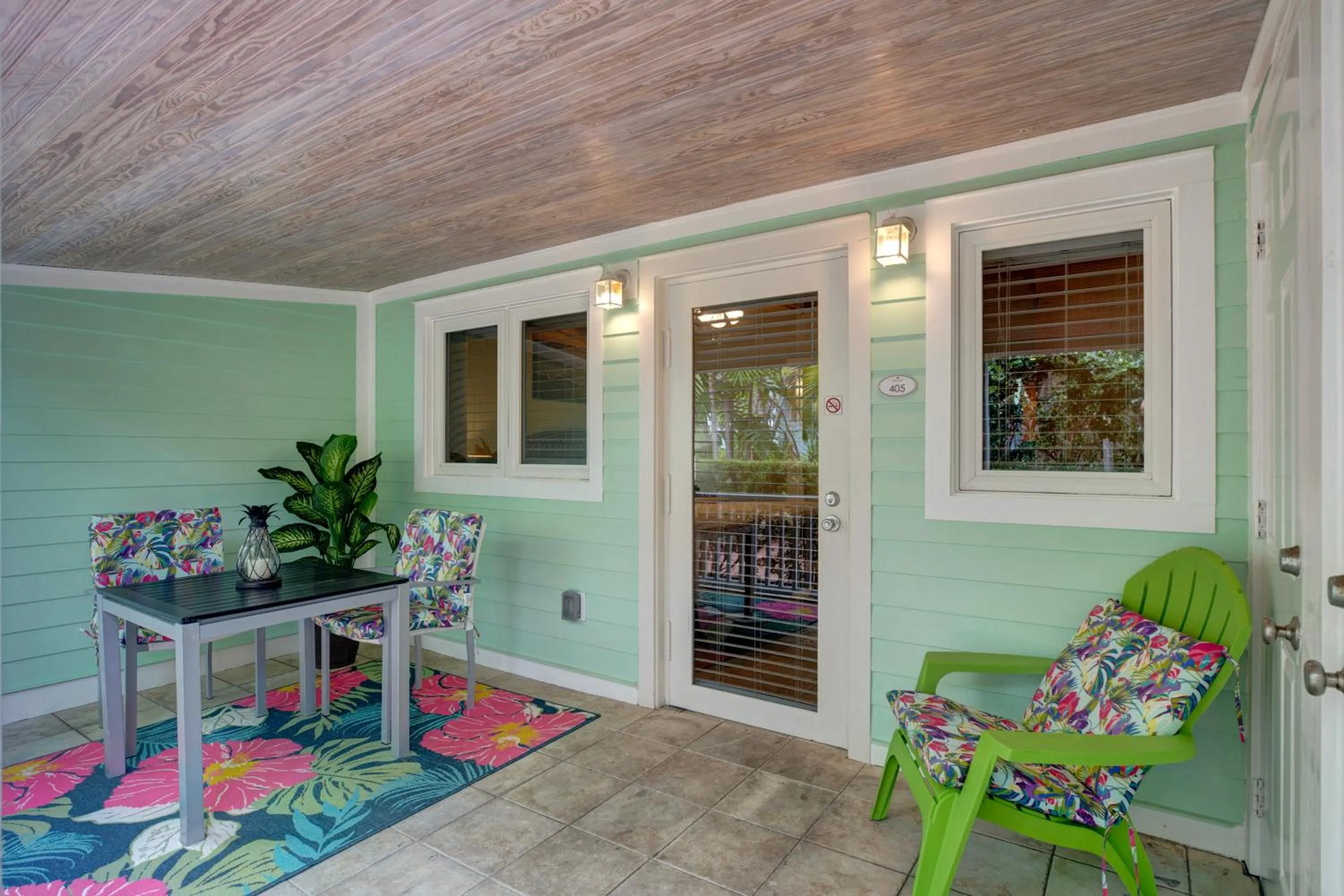 Property building in Coconut Mallory Resort and Marina