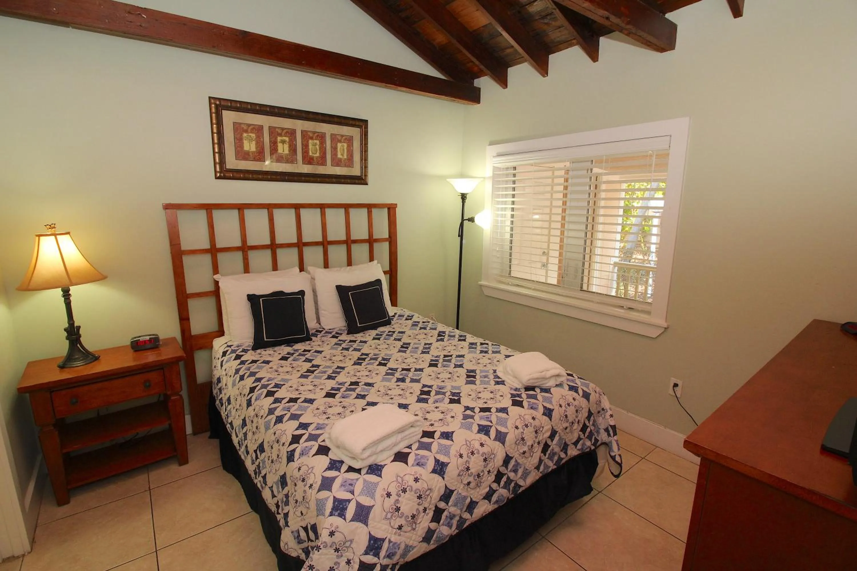 Bedroom, Bed in Coconut Mallory Resort and Marina