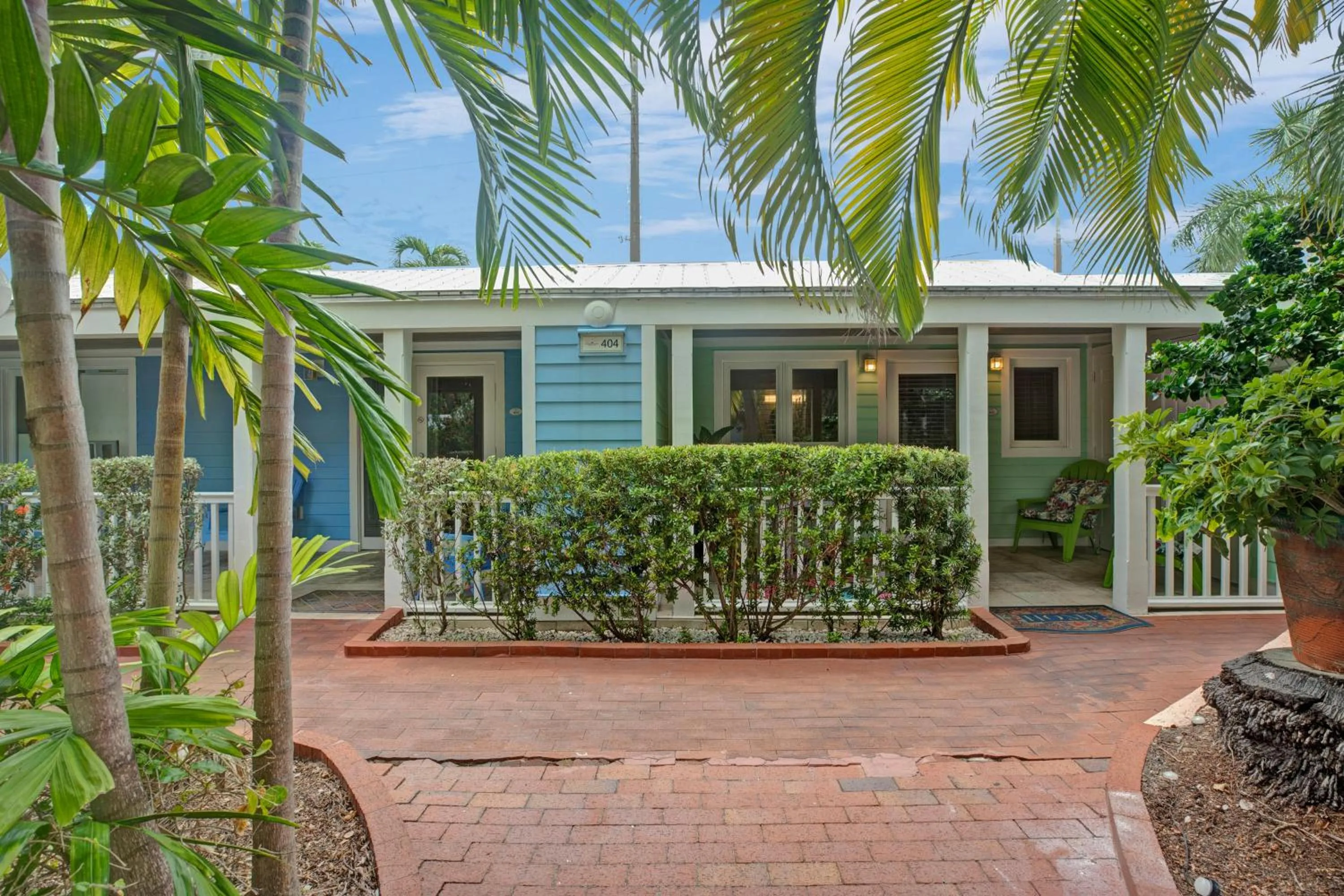Property building in Coconut Mallory Resort and Marina
