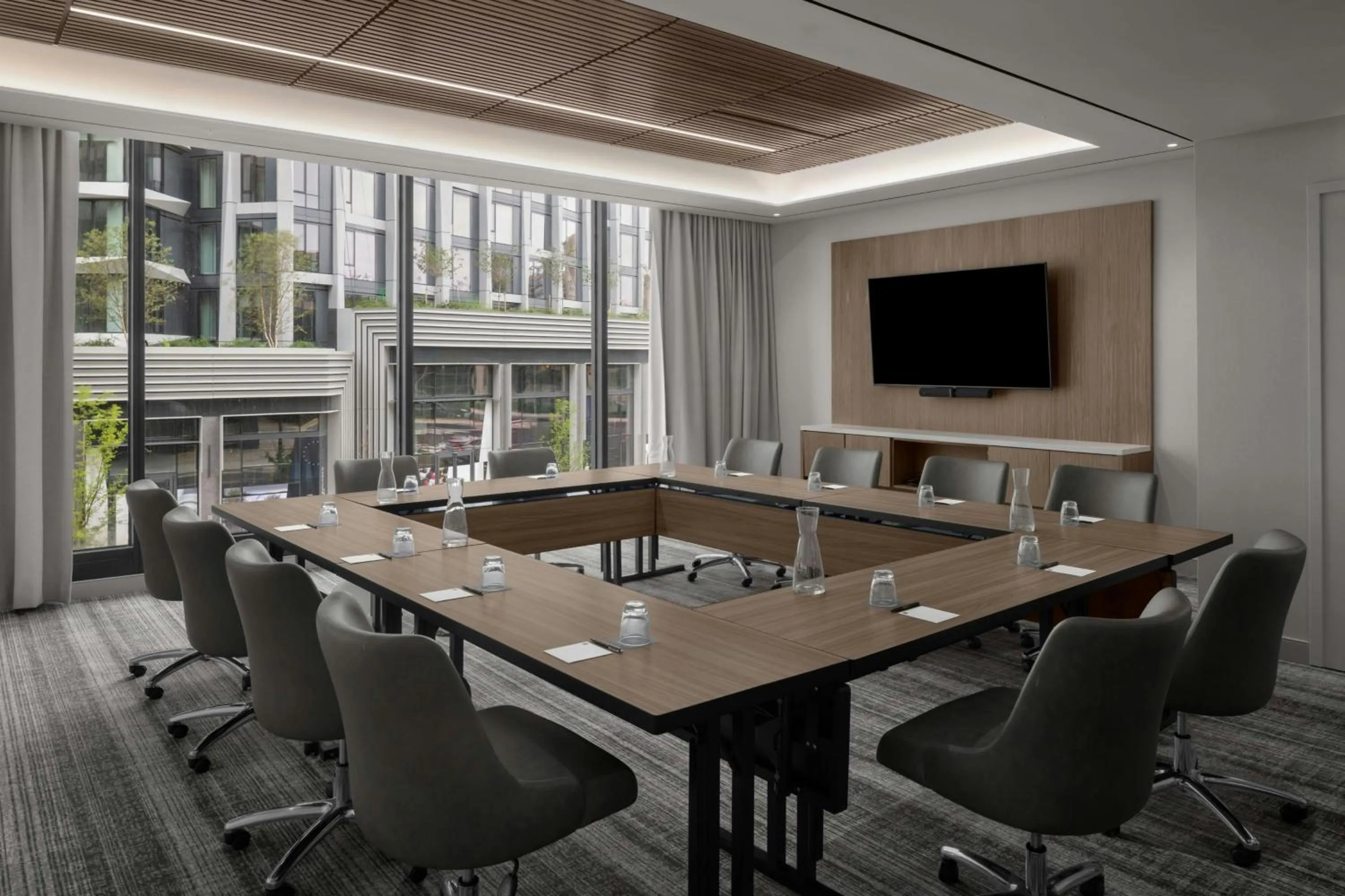 Meeting/conference room in AC Hotel Arlington National Landing