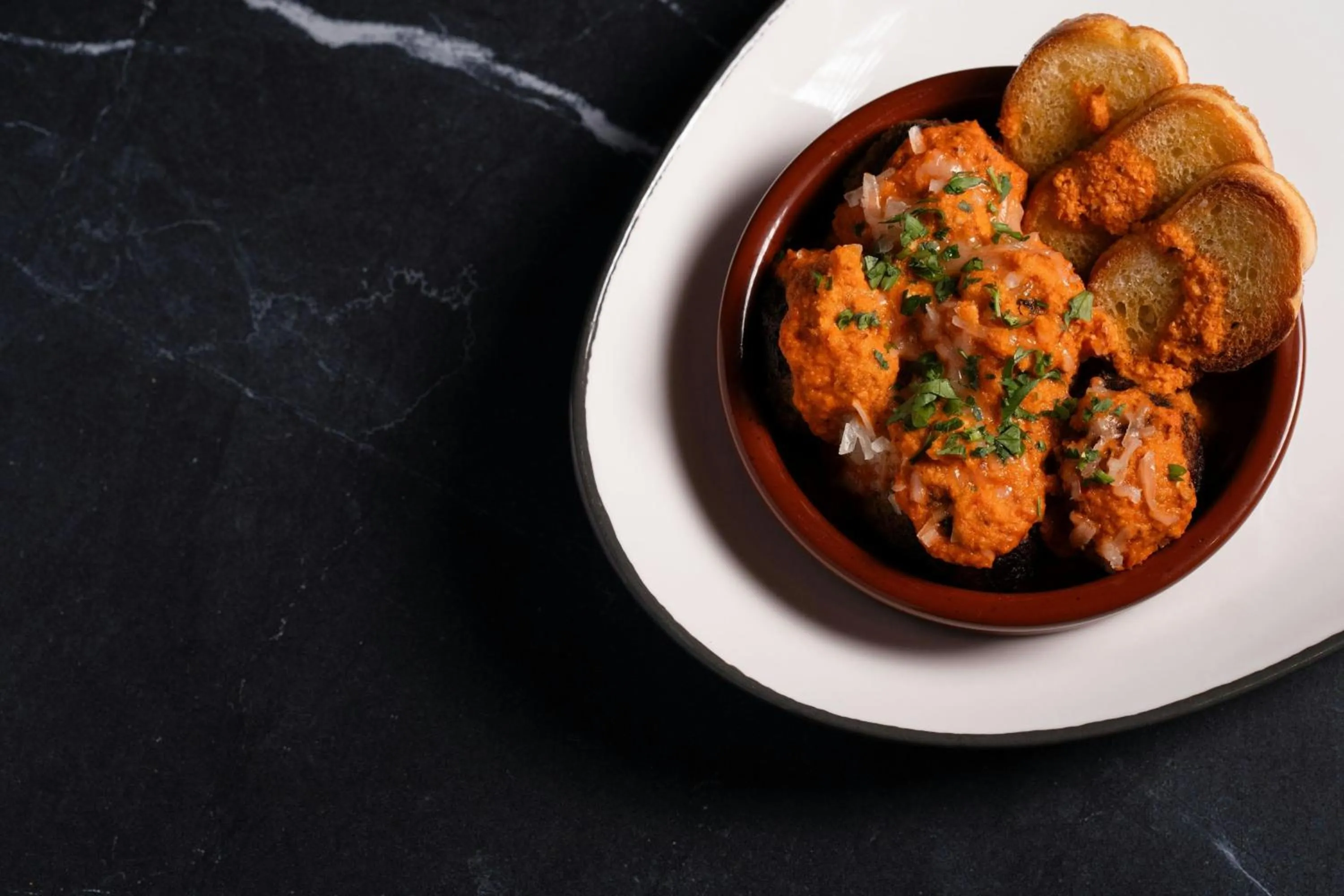 Restaurant/places to eat in AC Hotel Arlington National Landing