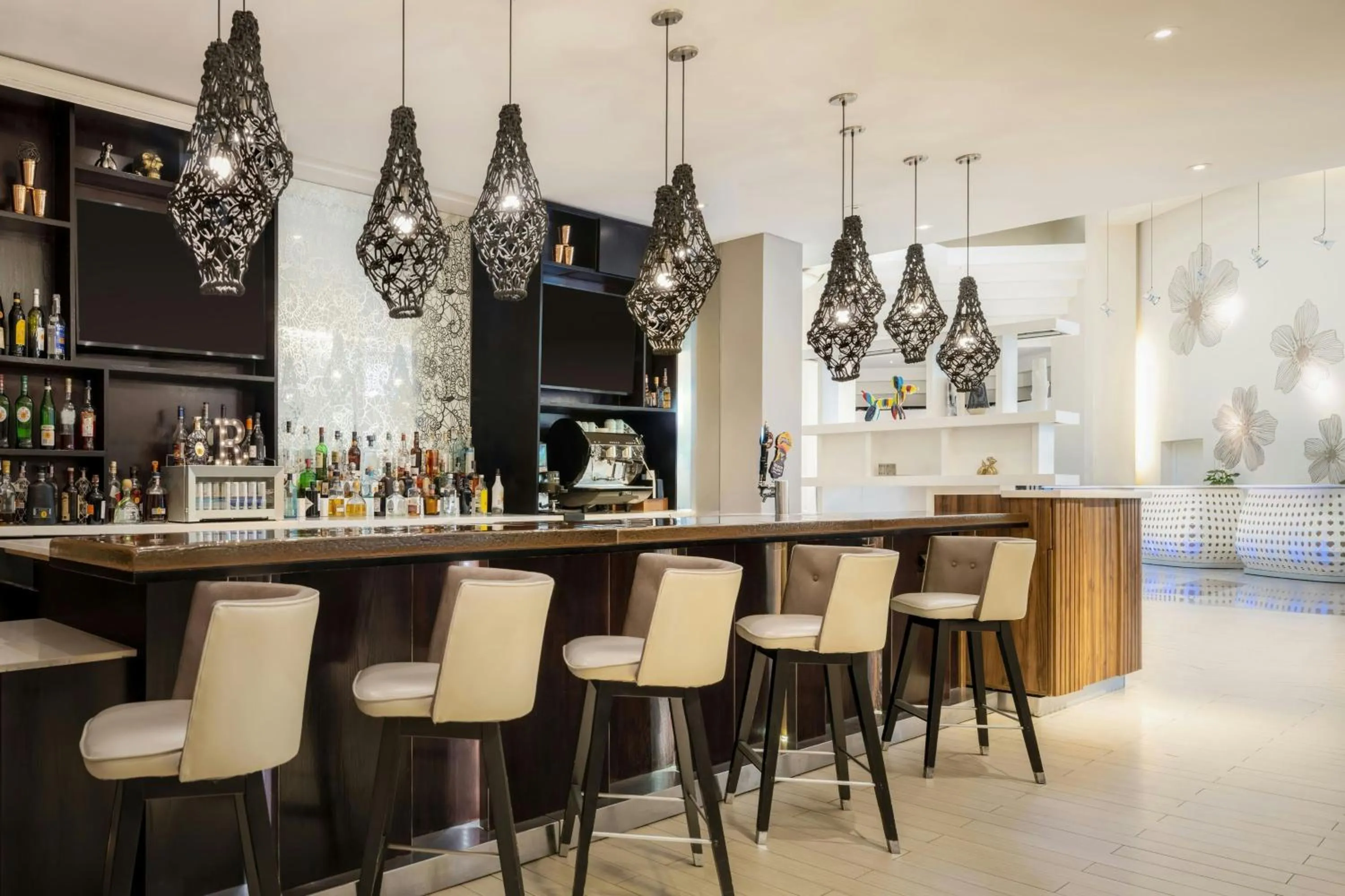 Lounge or bar in Renaissance Santo Domingo Jaragua Hotel & Casino