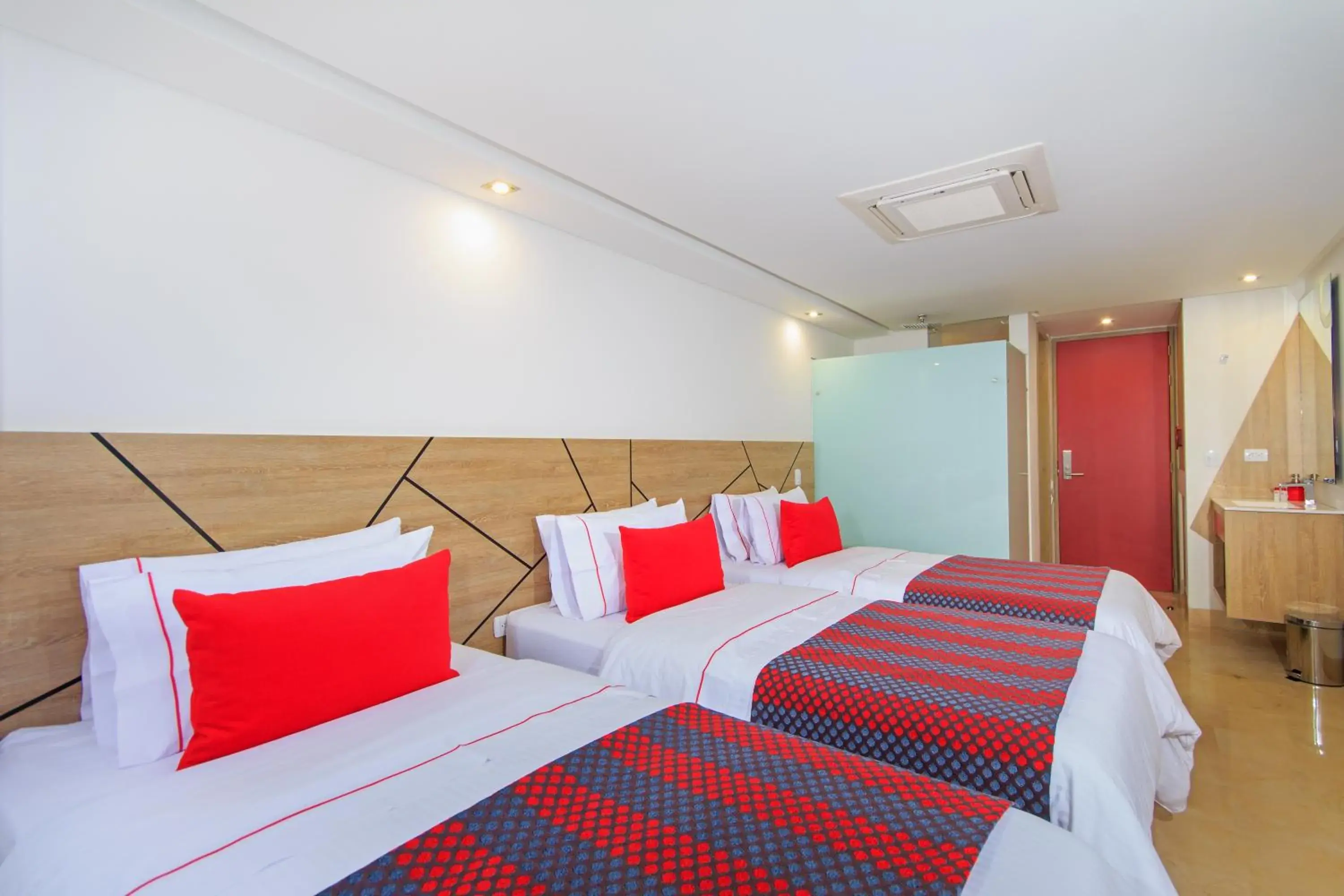 Triple Room in Obo Hotel Triple Room in Obo Hotel