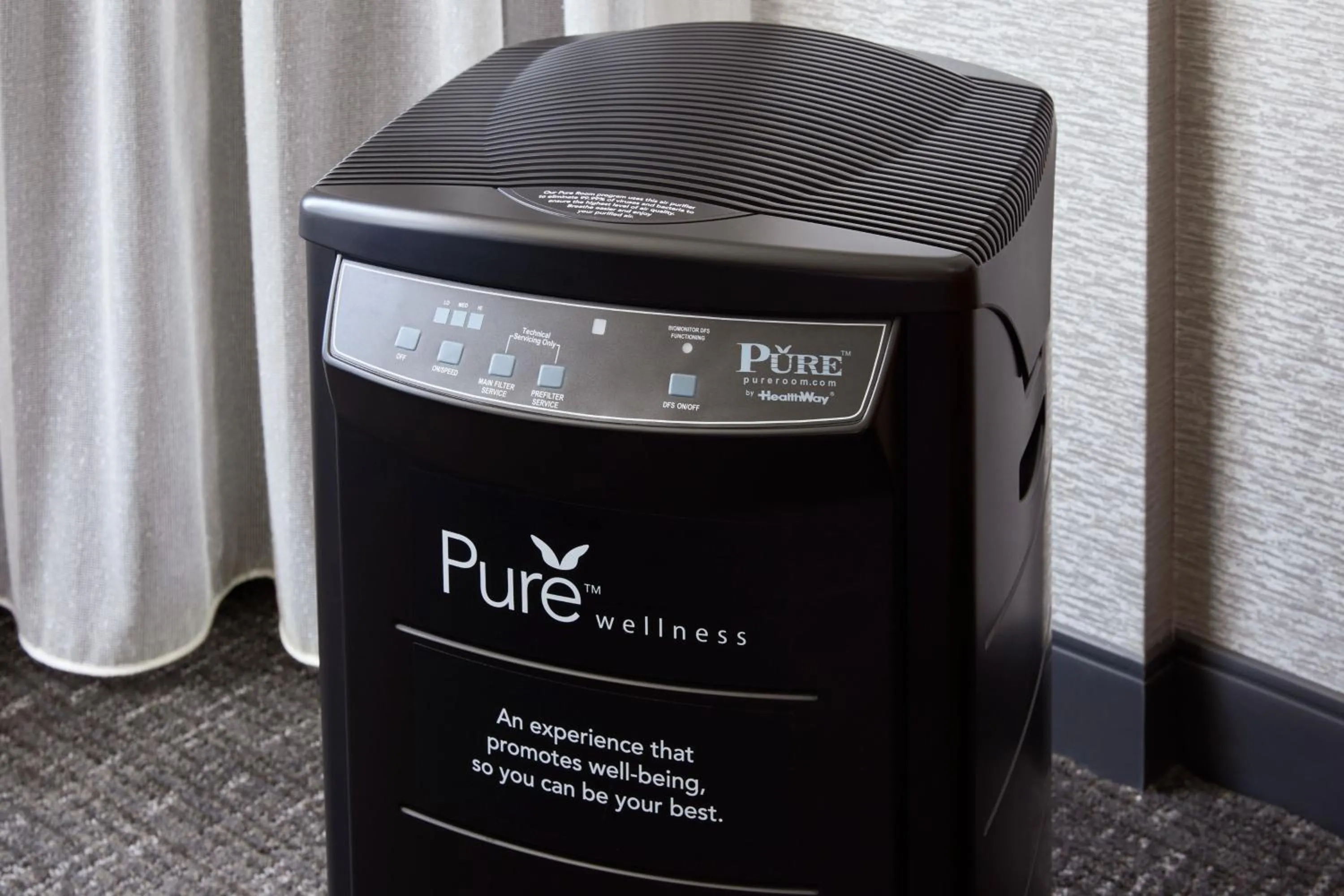 Photo of the whole room in Crystal Gateway Marriott