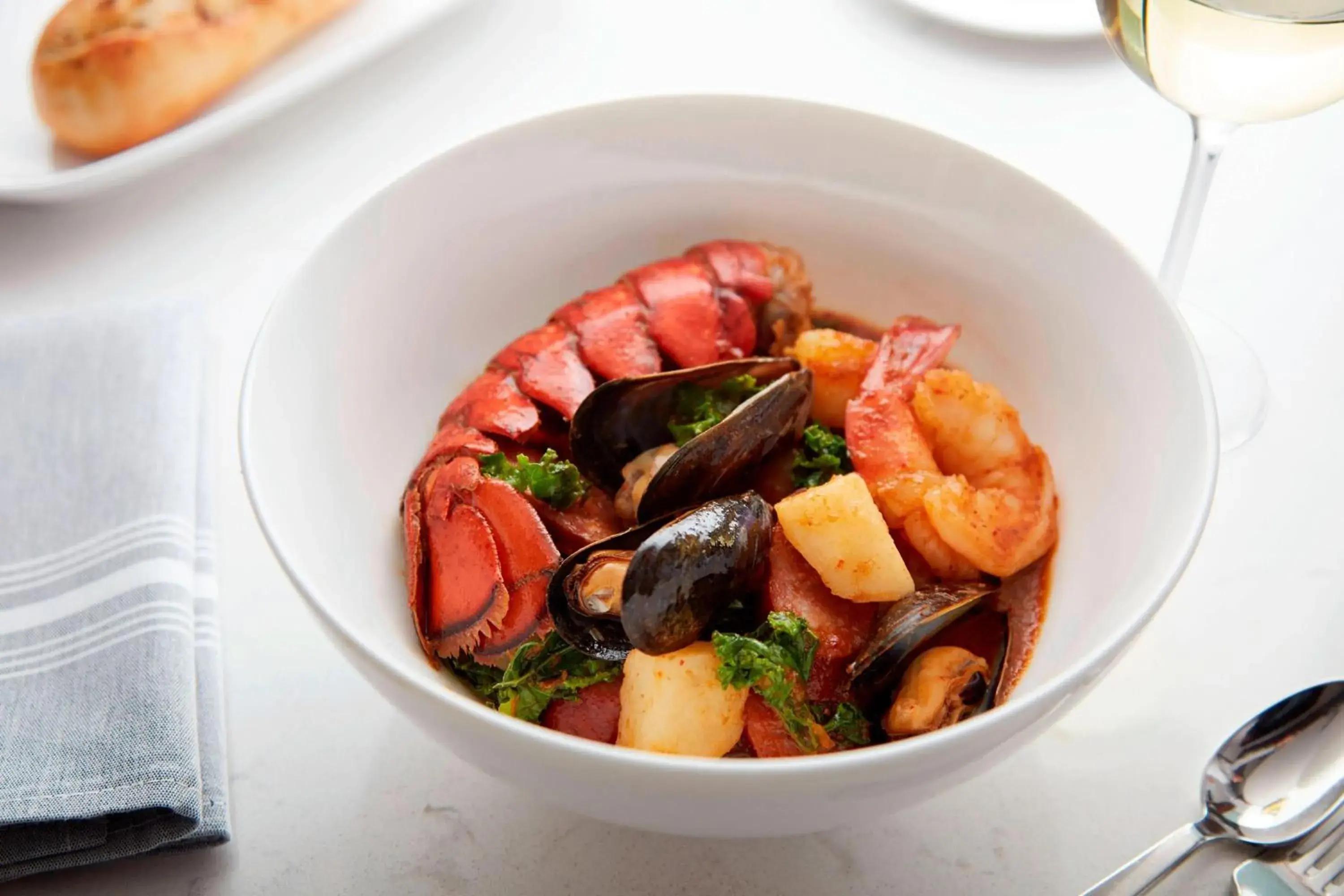 Restaurant/places to eat in Crystal Gateway Marriott Restaurant/places to eat in Crystal Gateway Marriott