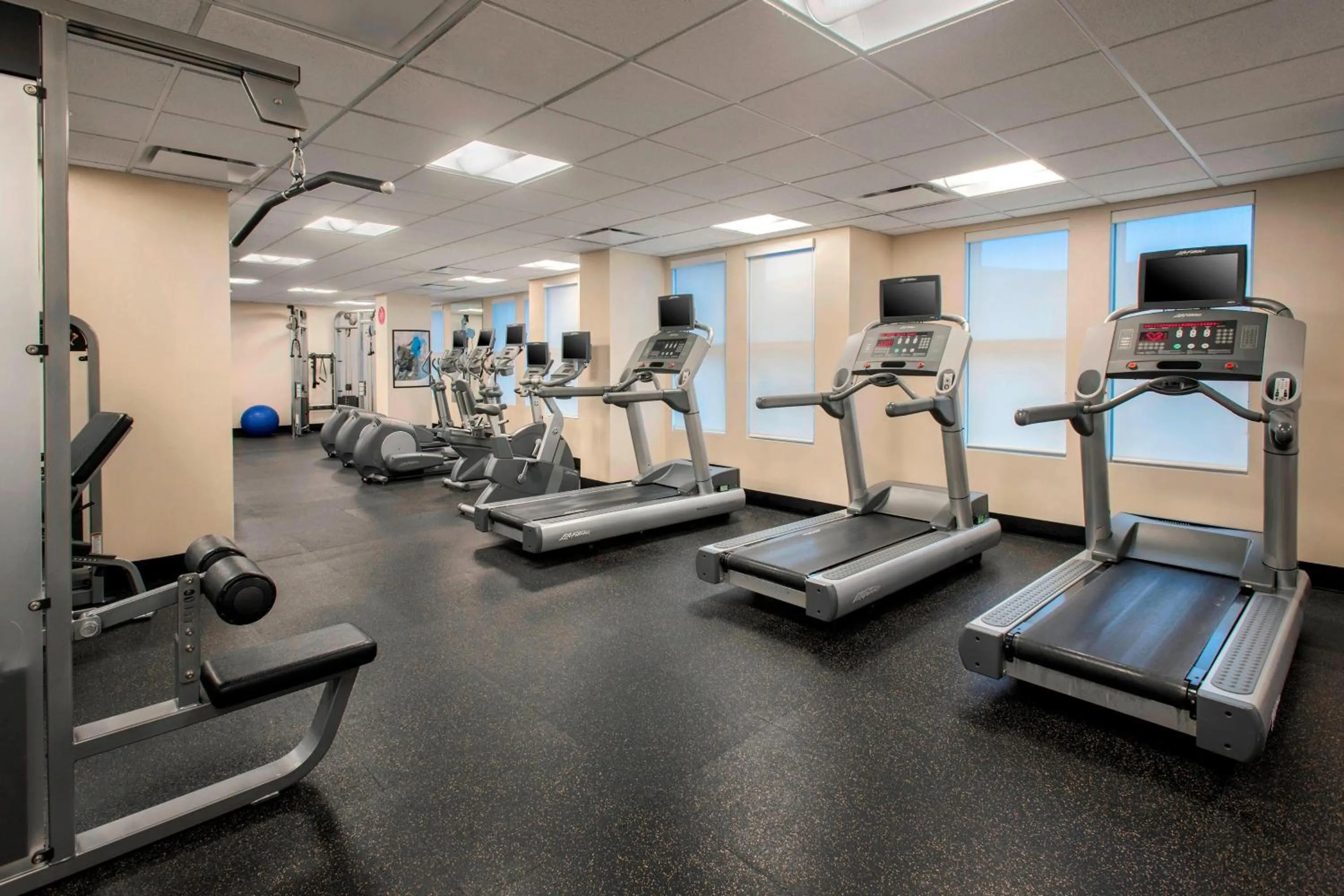 Fitness centre/facilities in Residence Inn by Marriott Alexandria Old Town South at Carlyle