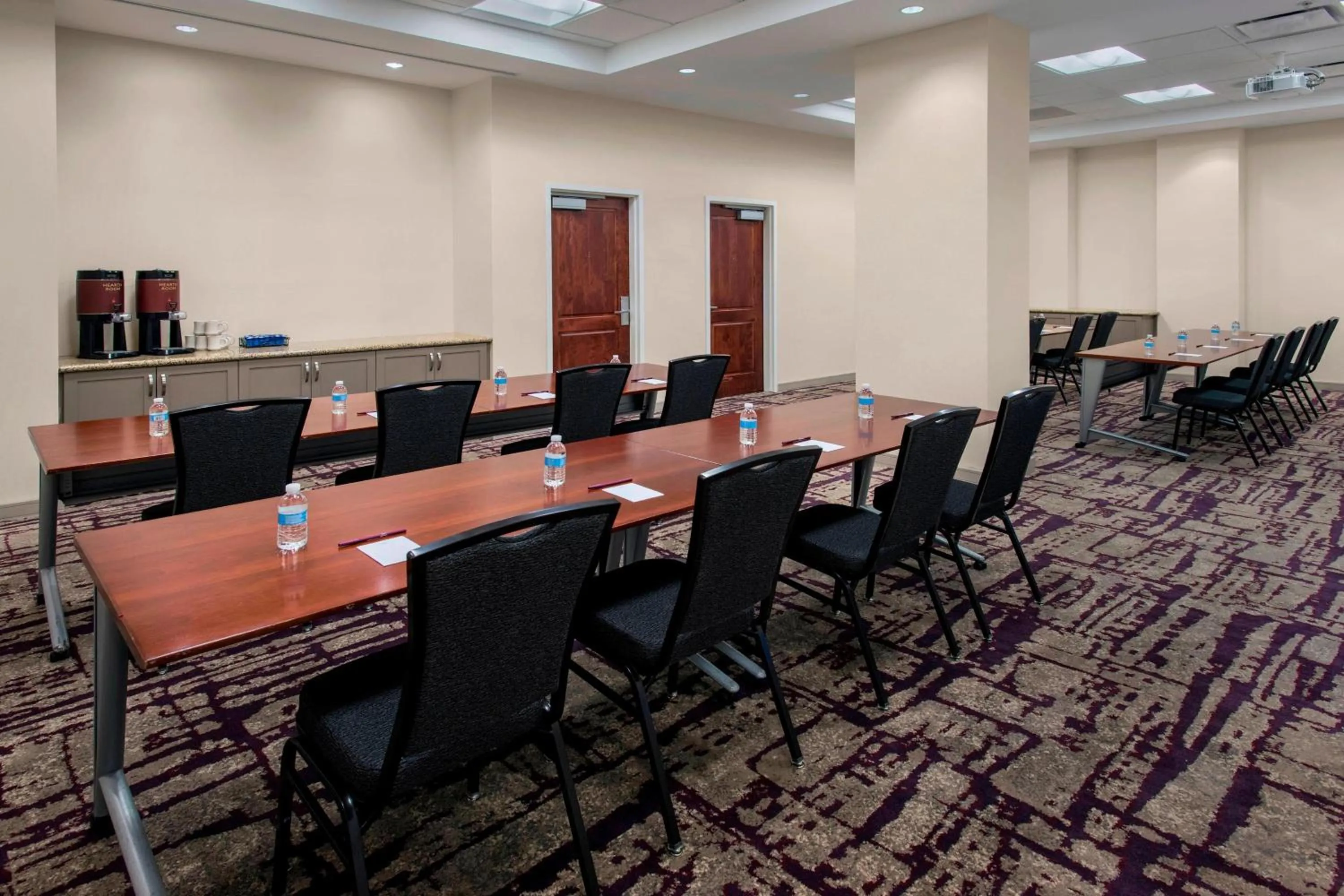 Meeting/conference room in Residence Inn by Marriott Alexandria Old Town South at Carlyle
