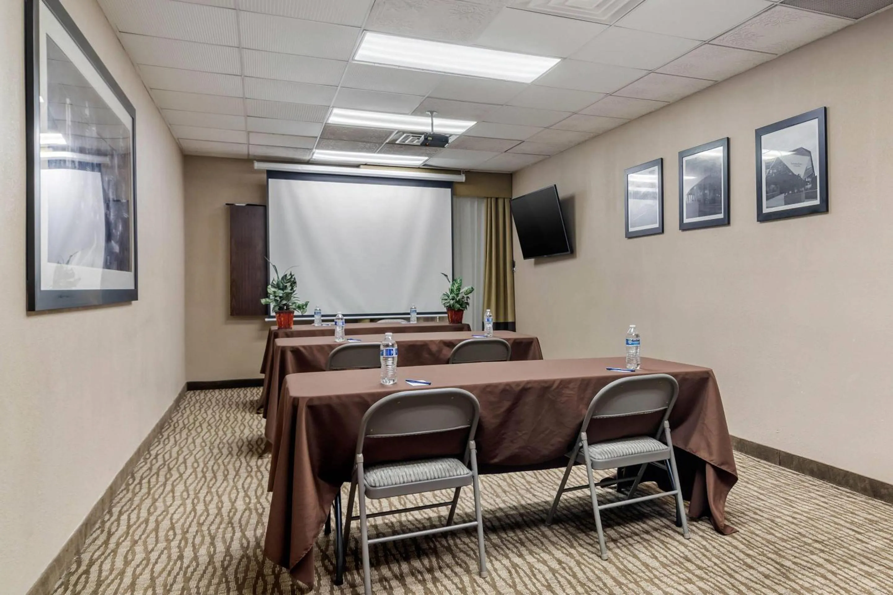 Meeting/conference room in Comfort Inn & Suites Atlanta-Smyrna