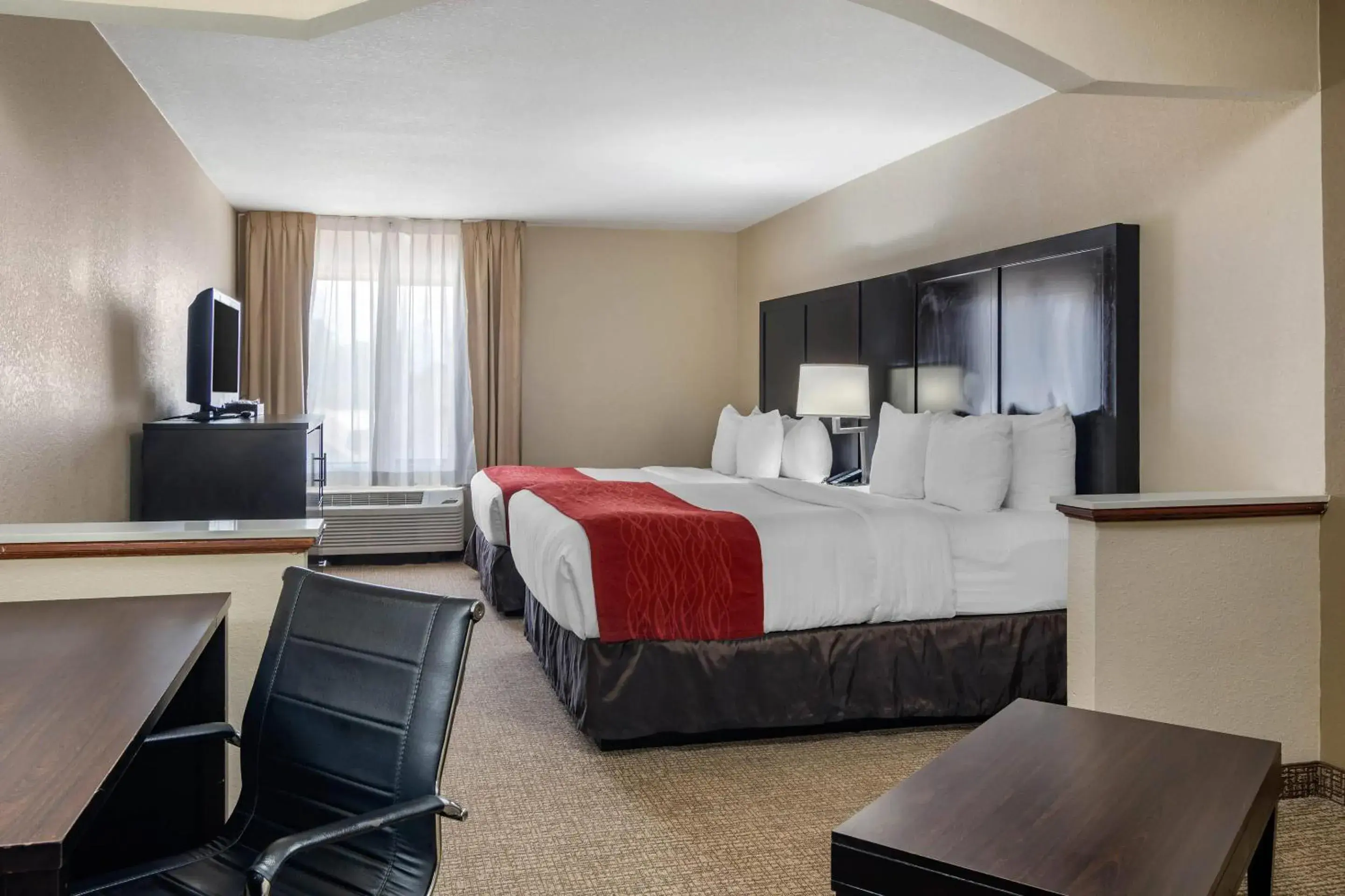 Queen Suite with Two Queen Beds - Non-Smoking in Comfort Inn & Suites Atlanta-Smyrna Queen Suite with Two Queen Beds - Non-Smoking in Comfort Inn & Suites Atlanta-Smyrna
