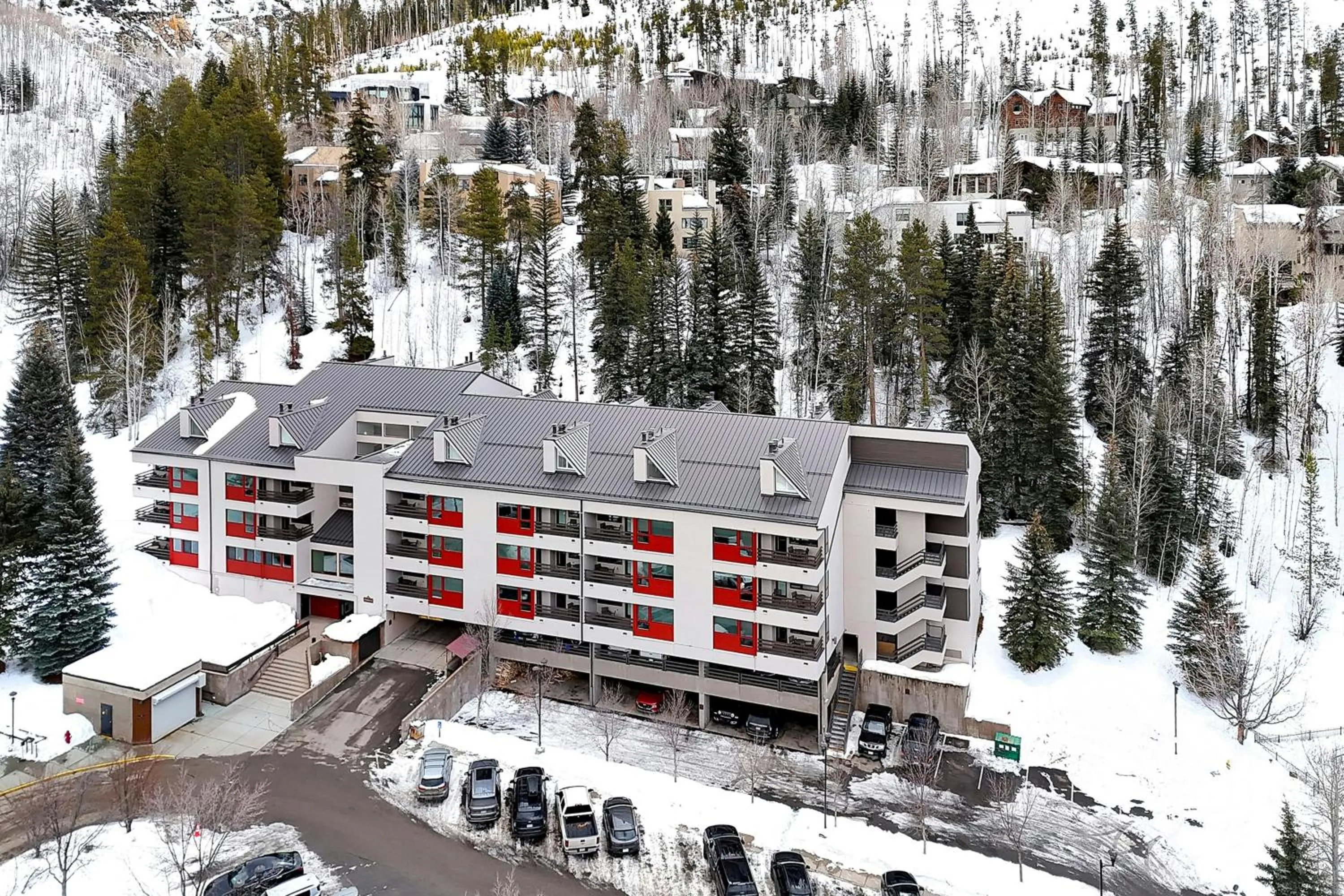 Property building in Marriott's StreamSide Douglas at Vail