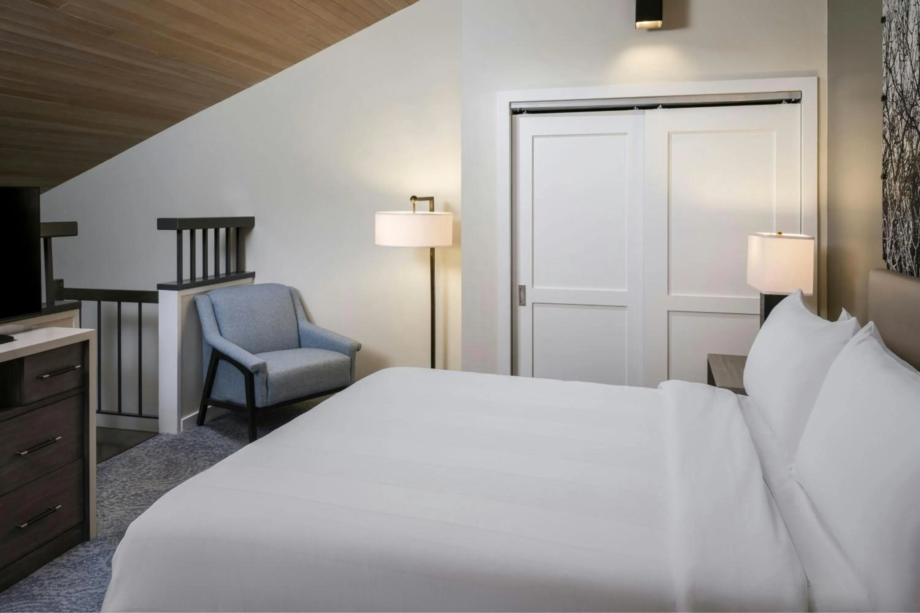 Bedroom, Bed in Marriott's StreamSide Douglas at Vail