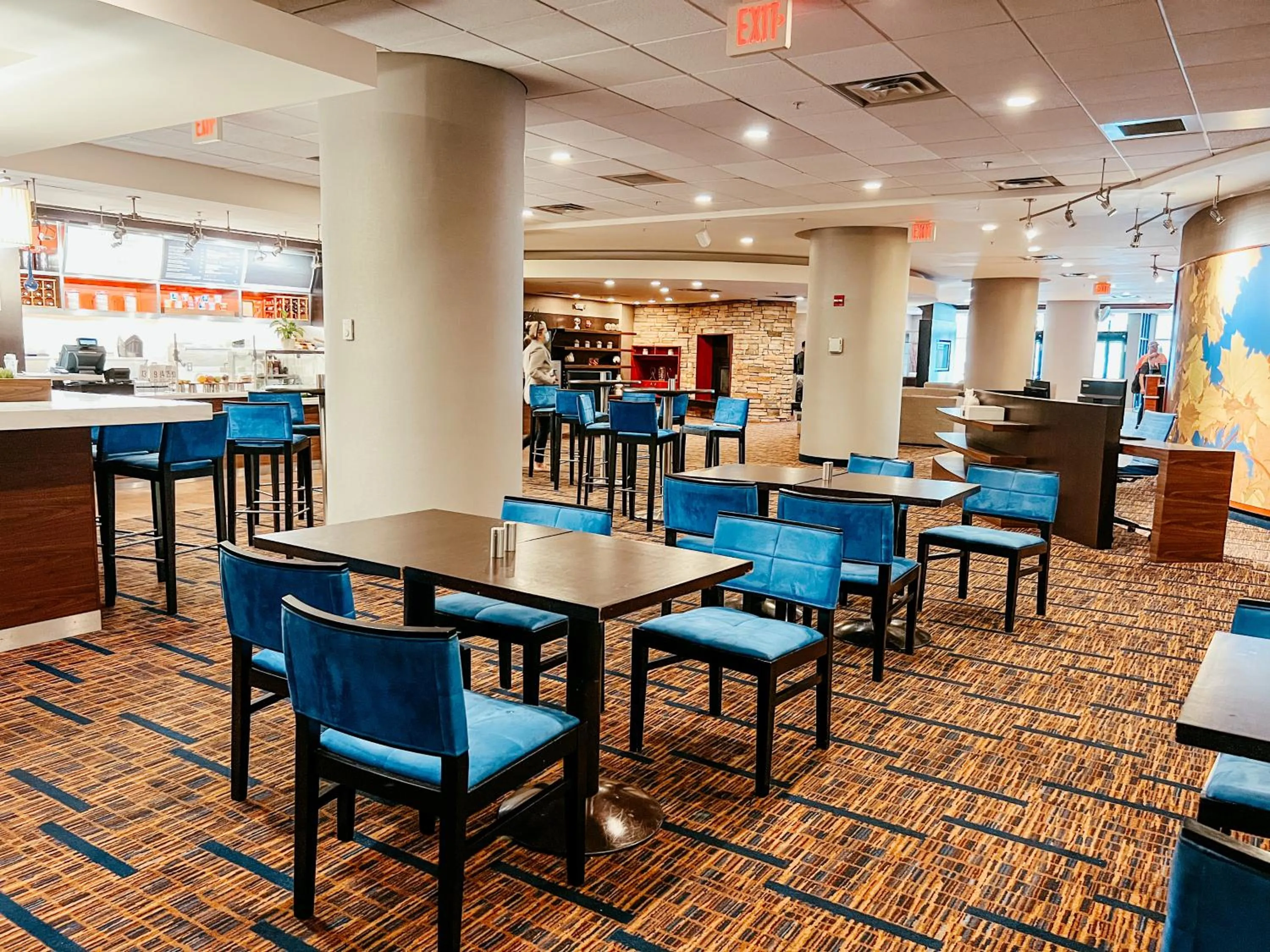 Restaurant/places to eat in Courtyard by Marriott Alexandria Pentagon South