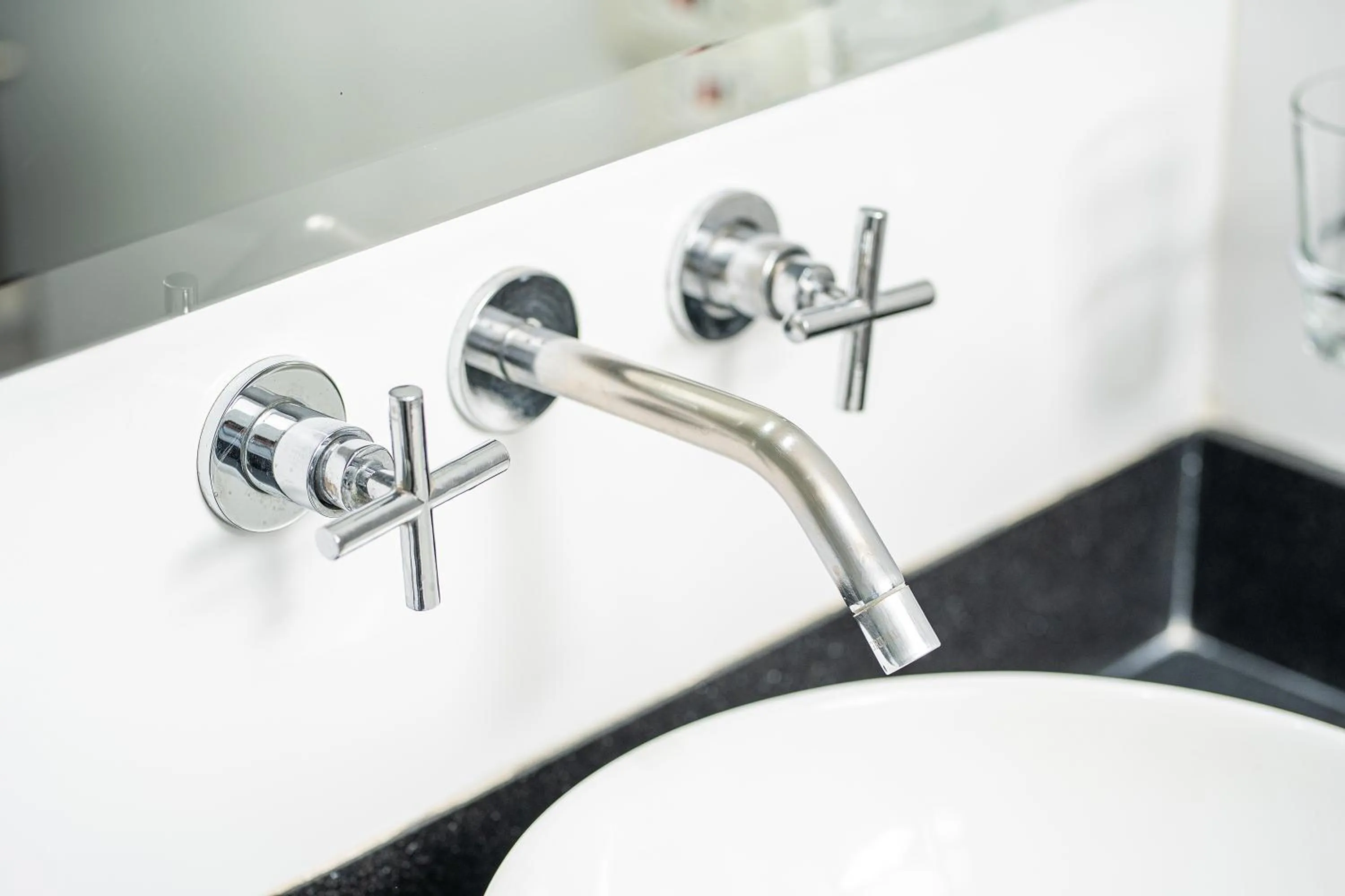 Bathroom in One Sixteen Hotel