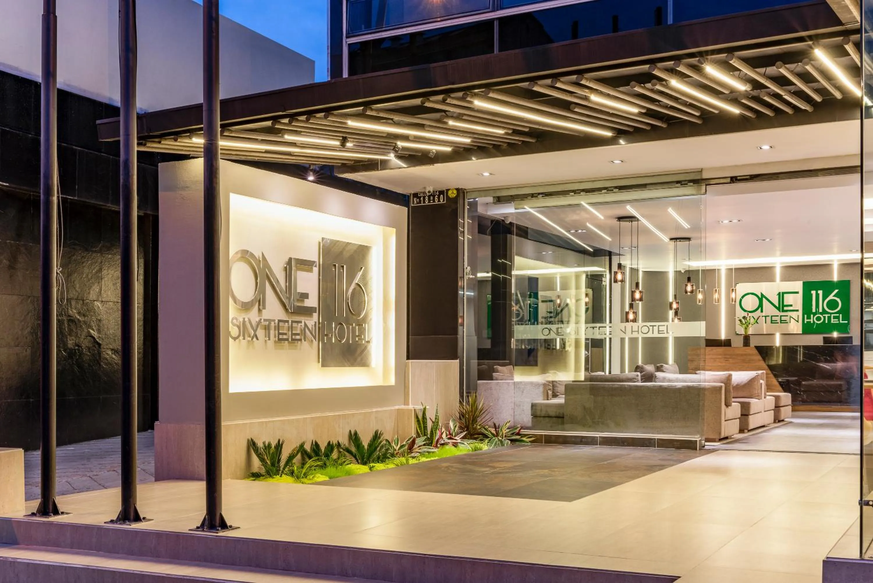 Facade/entrance in One Sixteen Hotel