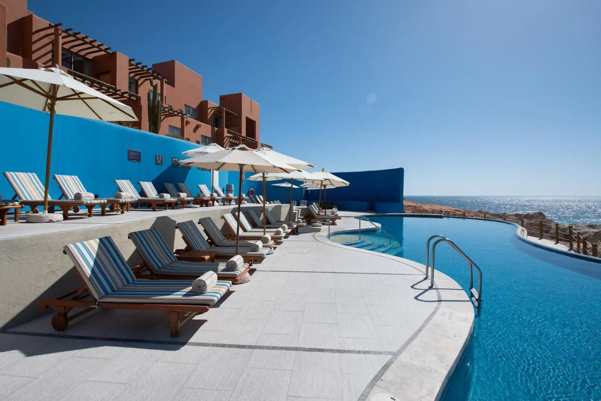 Pool view in Club Regina Los Cabos Pool view in Club Regina Los Cabos