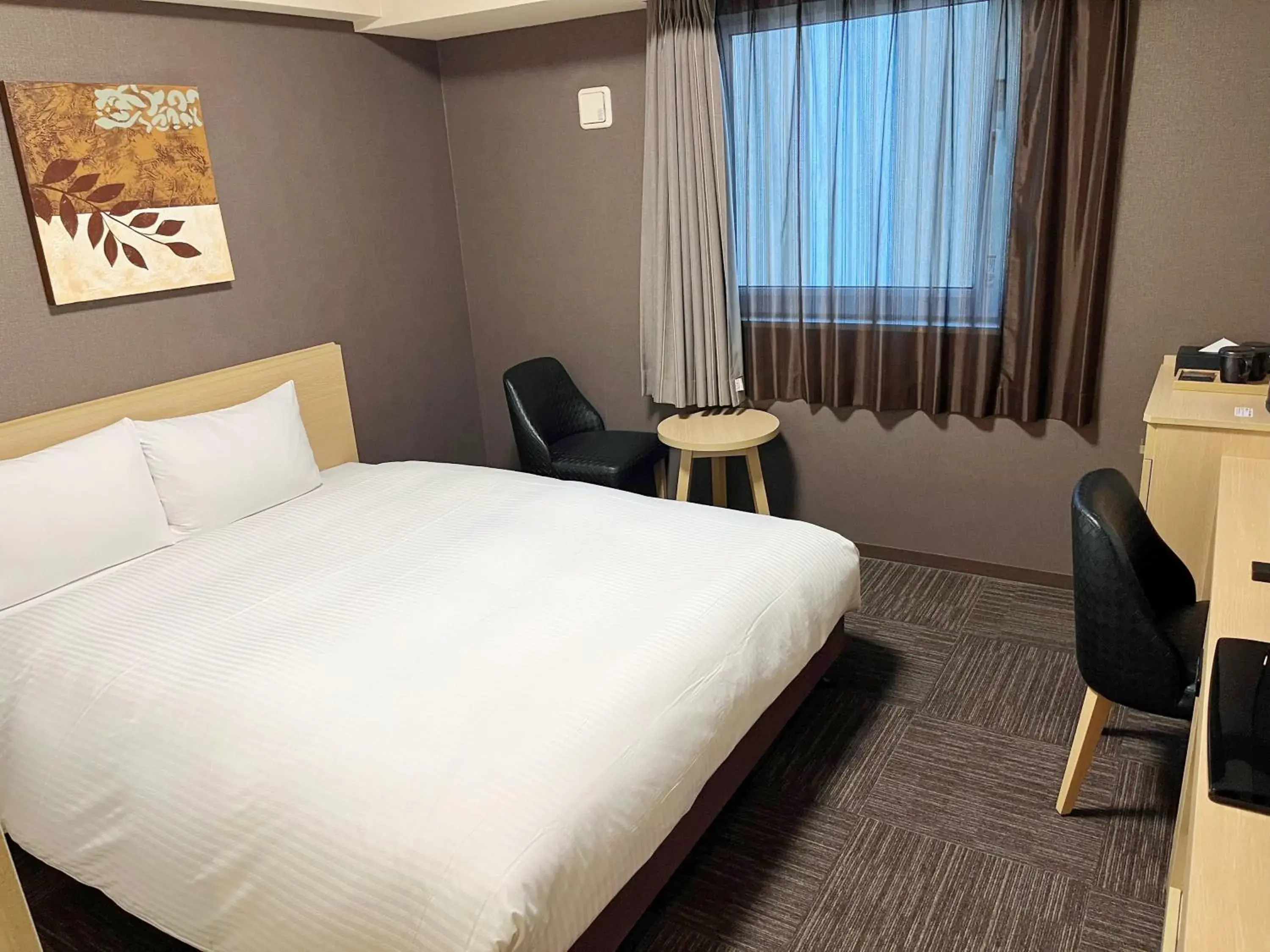 Photo of the whole room, Bed in Hotel Route-Inn Toyohashi Ekimae Photo of the whole room, Bed in Hotel Route-Inn Toyohashi Ekimae