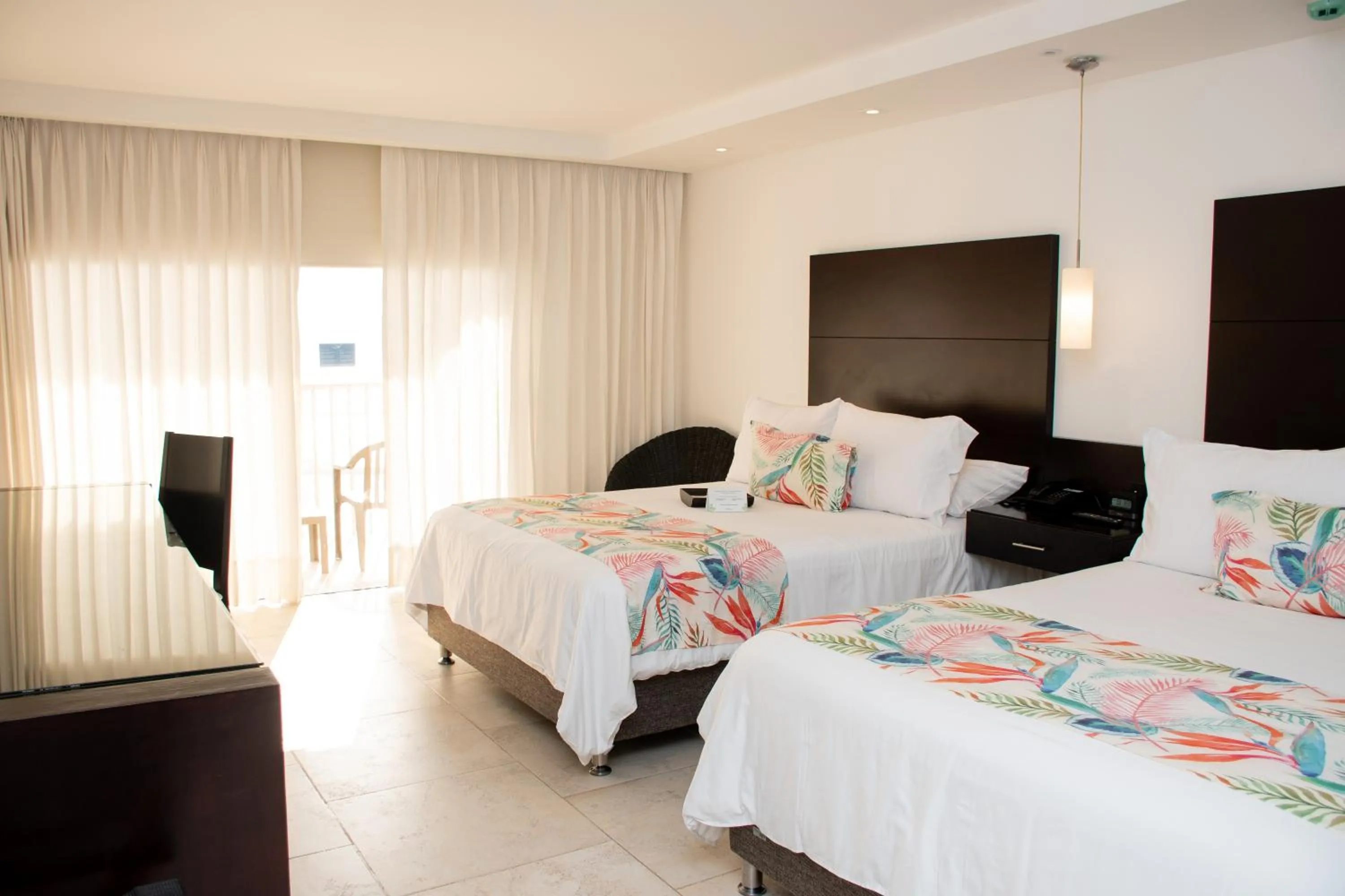 Photo of the whole room, Bed in Hotel Capilla del Mar