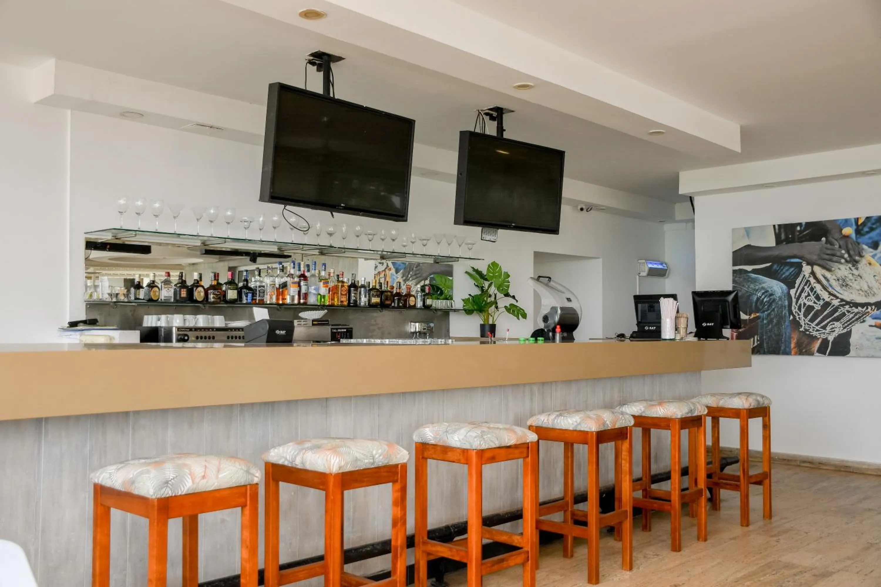 Restaurant/places to eat in Hotel Capilla del Mar